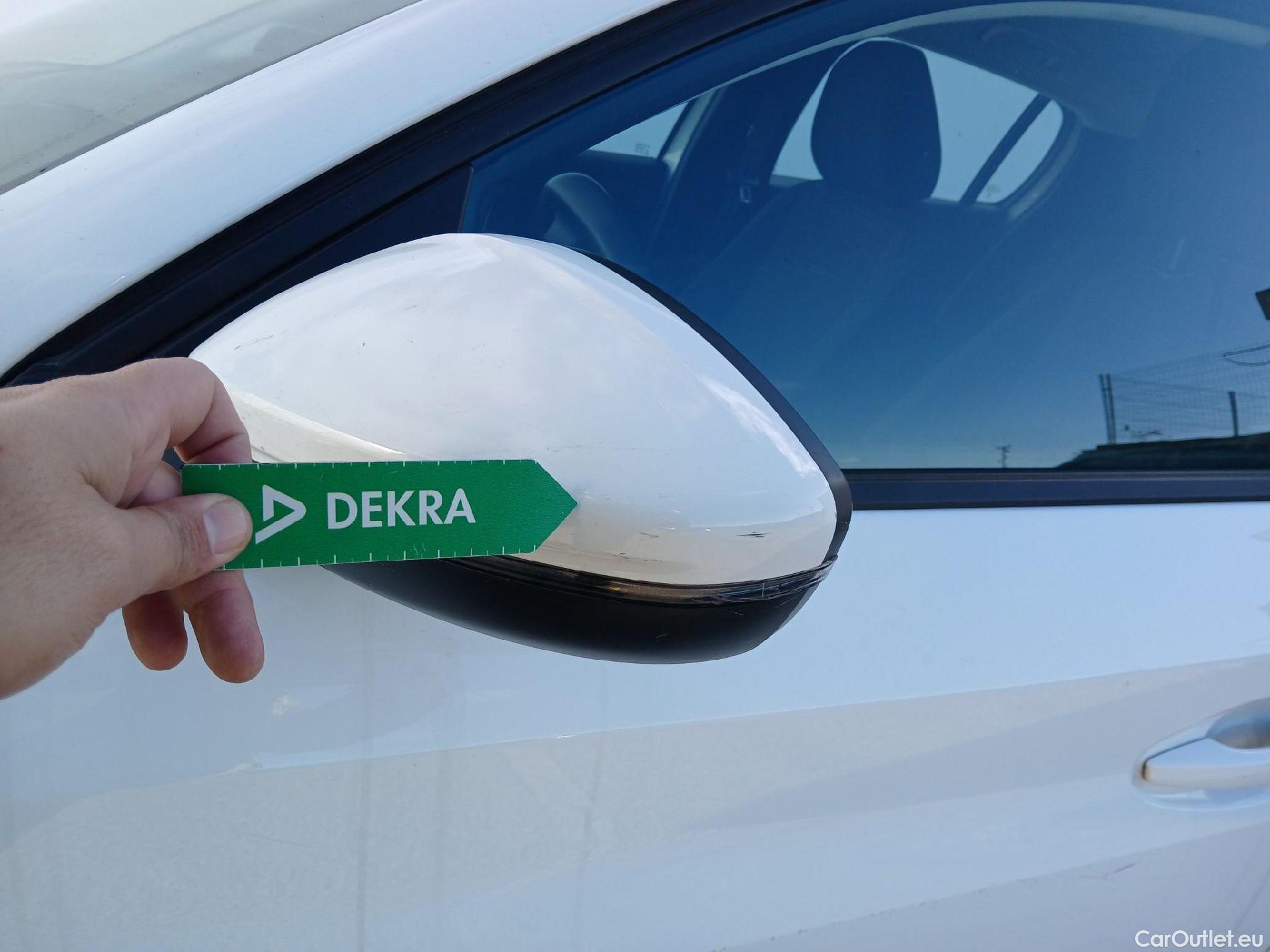  Peugeot  208 PEUGEOT  / 2019 / 5P / berlina con portón BlueHDi 73kW (100CV) Active Pack (AC) #19