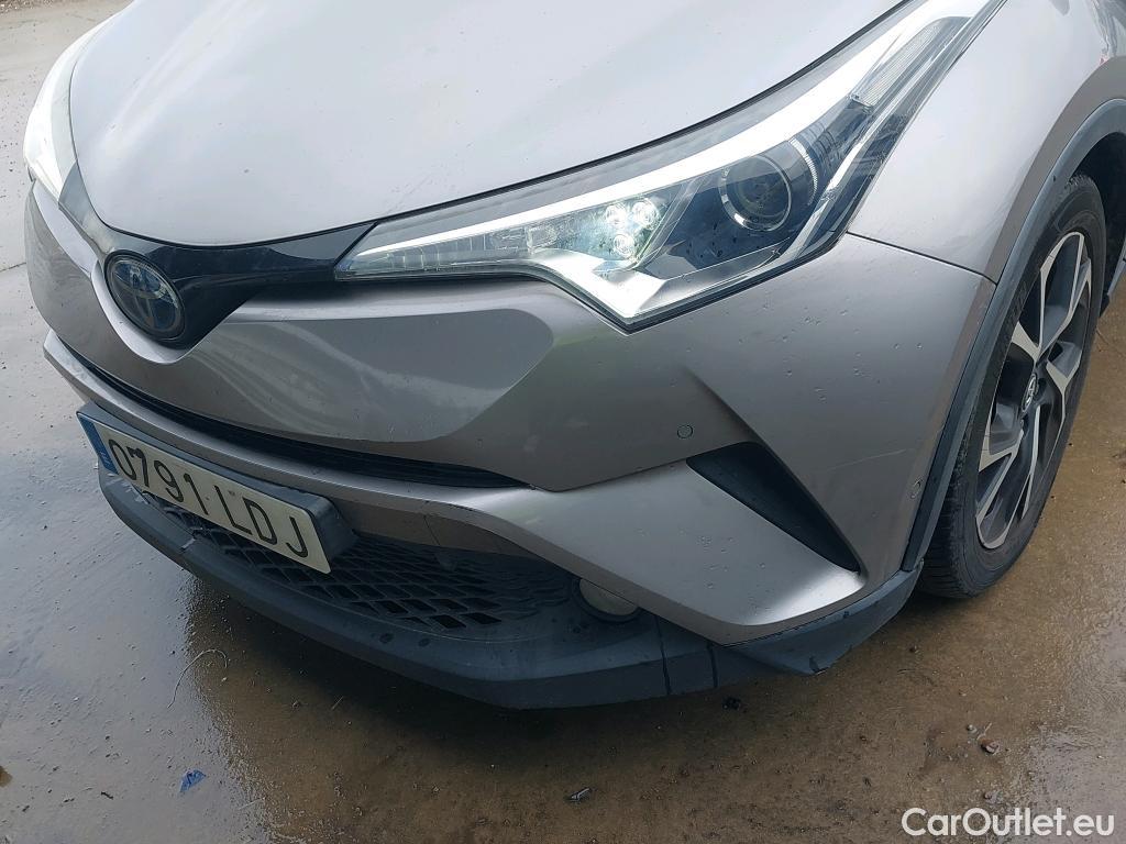  Toyota  C-HR TOYOTA  / 2016 / 5P / todoterreno 1.8 125H Advance (CX) #3