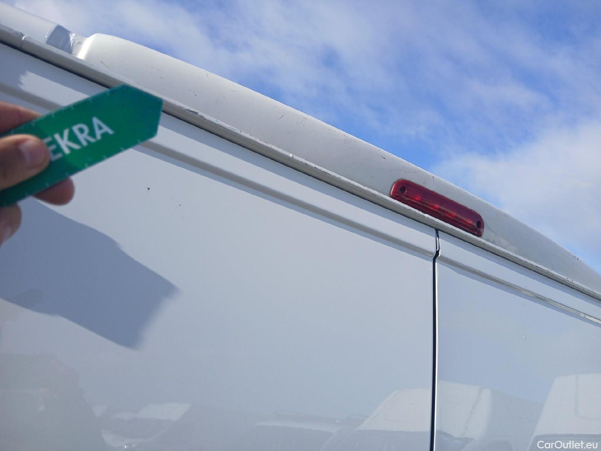  Peugeot  Boxer PEUGEOT  / 2014 / 4P / furgón 330 L1 H1 BHDI 103kW (140CV) S&S 6 V M (CX) #16