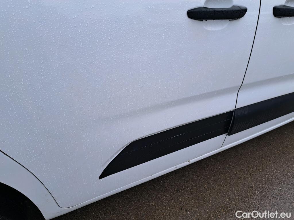  Peugeot  Partner PEUGEOT  / 2018 / 4P / furgón derivado de turismo Premium Standard 600kg BlueHDi 73kW #19