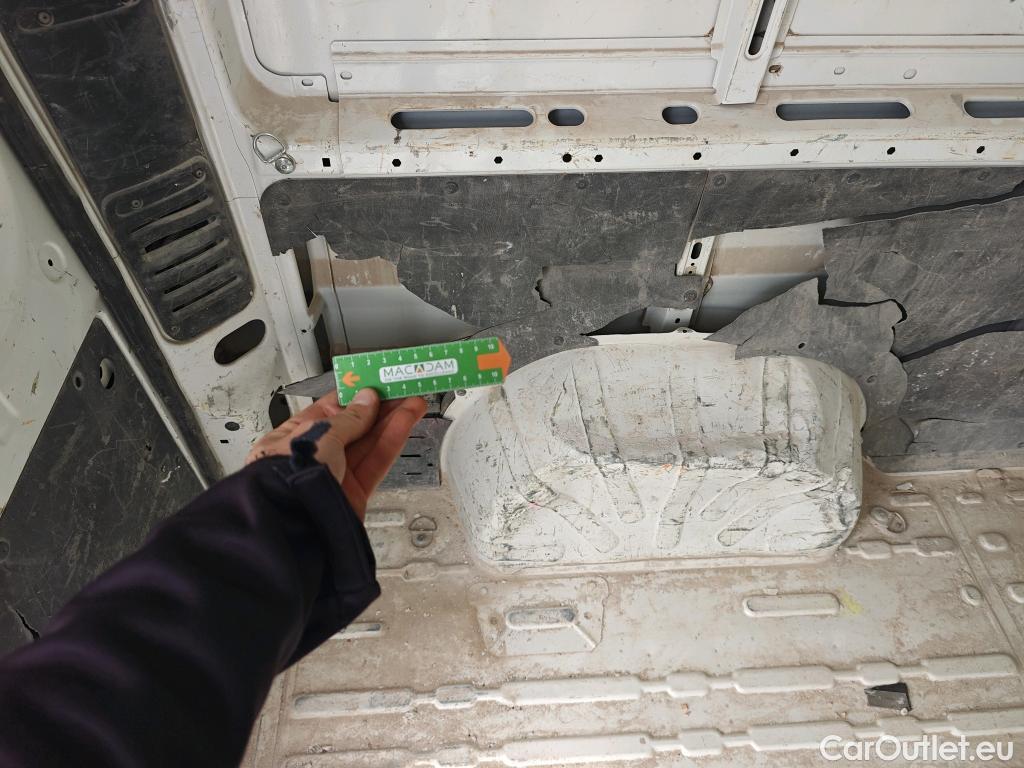  Citroen  Jumper CITROEN  / 2014 / 4P / furgón BlueHDi 88KW (120CV) Furgón 35L3H2 #32