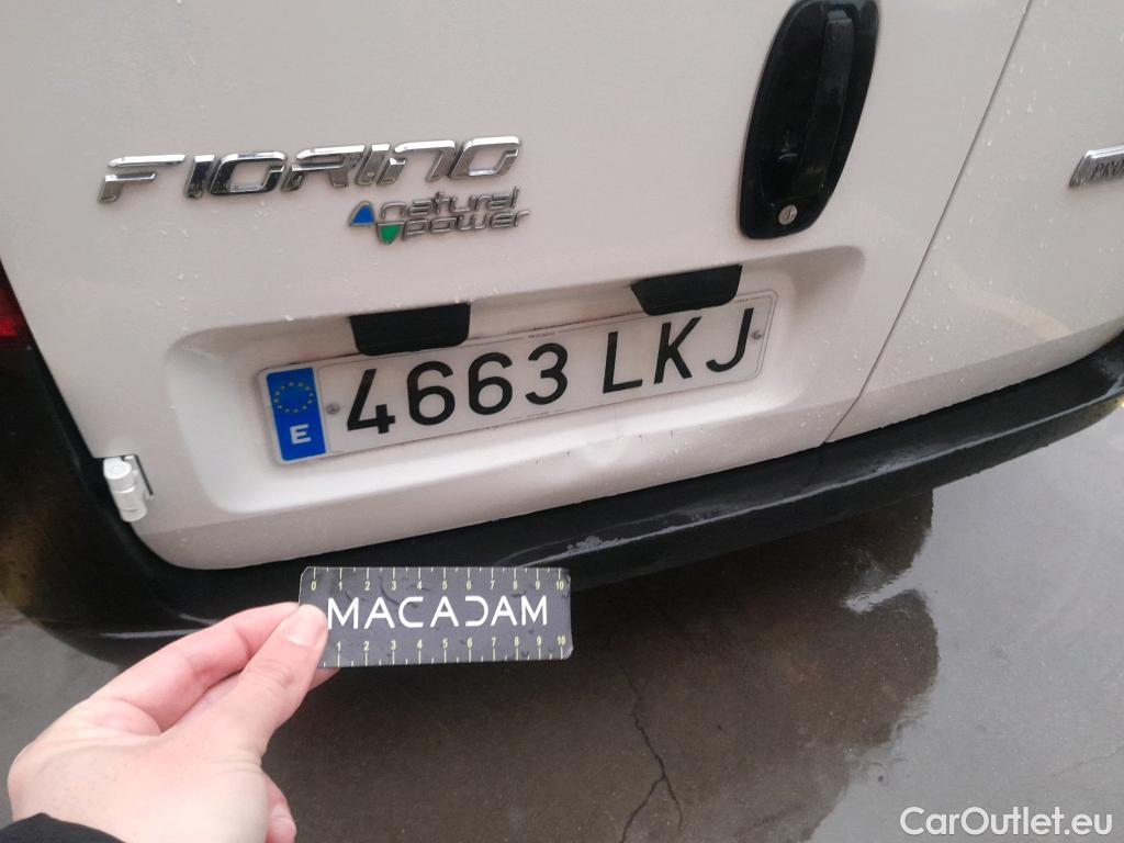  Fiat  Fiorino FIAT  / 2016 / 3P / furgón derivado de turismo Cargo Base 1.4 Natural Power 51kW (70CV) #8