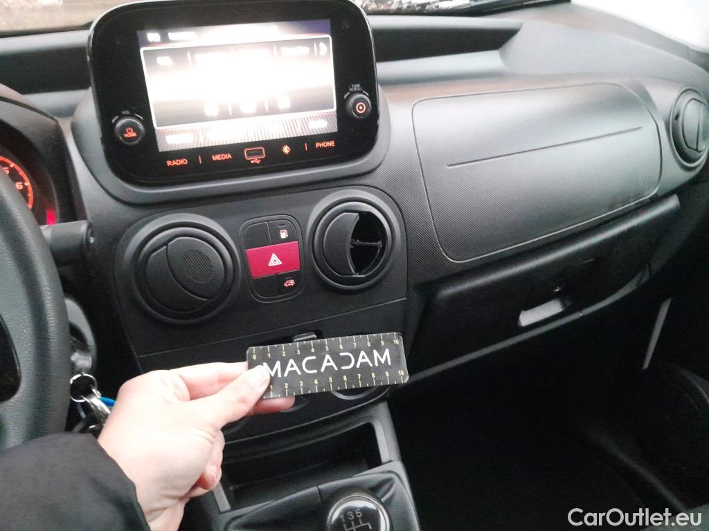  Fiat  Fiorino FIAT  / 2016 / 3P / furgón derivado de turismo Cargo Base 1.4 Natural Power 51kW (70CV)  #8