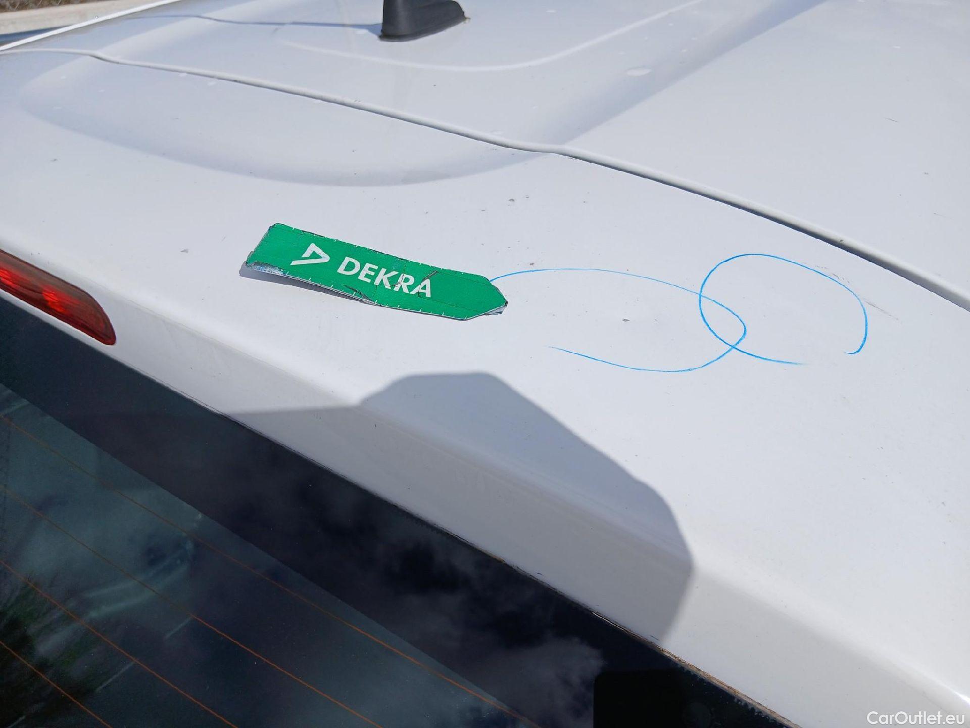  Citroen  C3 CITROEN  / 2016 / 5P / berlina comercial BlueHDi 73KW (100CV) S&S Comercial #32