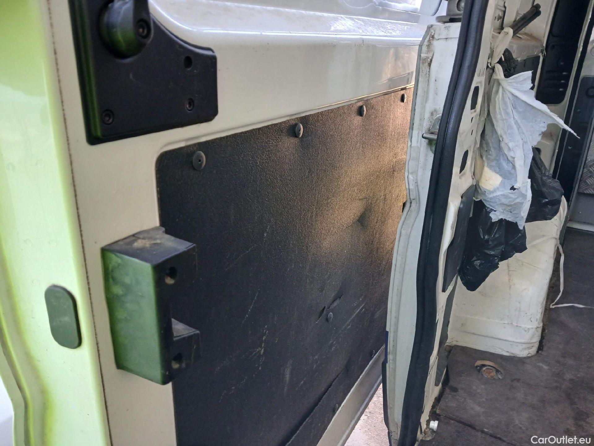  Citroen  Jumper CITROEN  / 2014 / 4P / furgón BlueHDi 103KW (140CV) Furgón 33L2H1 #45