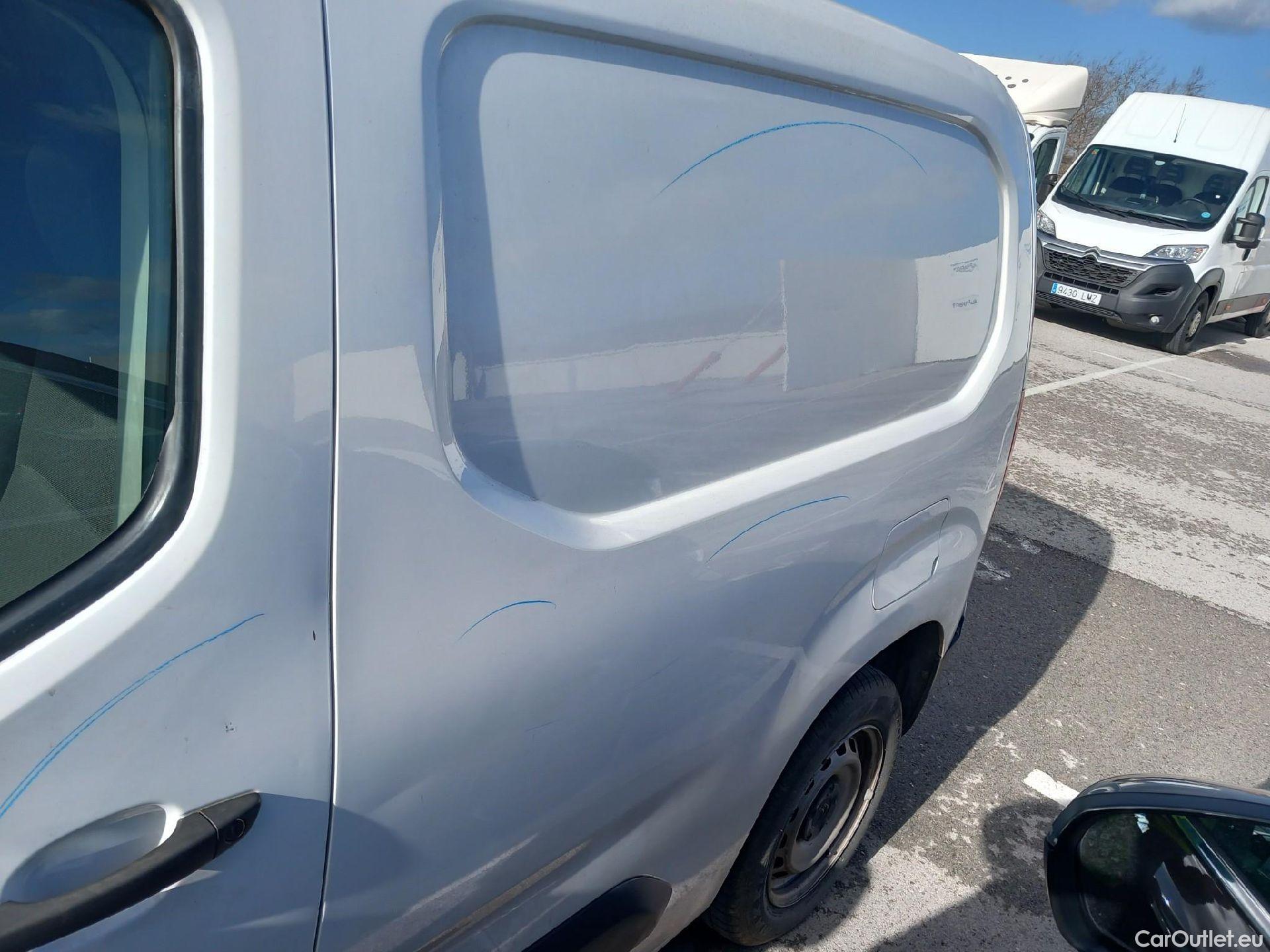  Citroen  Berlingo CITROEN  / 2018 / 3P / furgón derivado de turismo Talla M BlueHDi 100 CONTROL #20