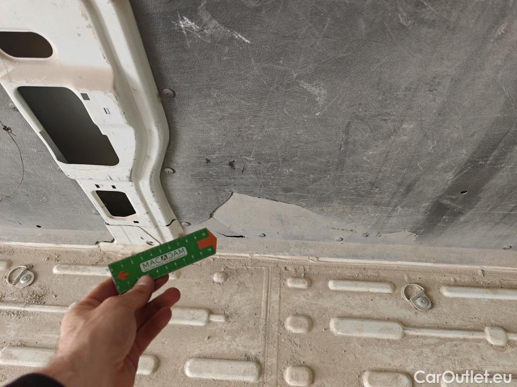  Citroen  Jumper CITROEN  / 2014 / 4P / furgón BlueHDi 88KW (120CV) Furgón 35L3H2 #77