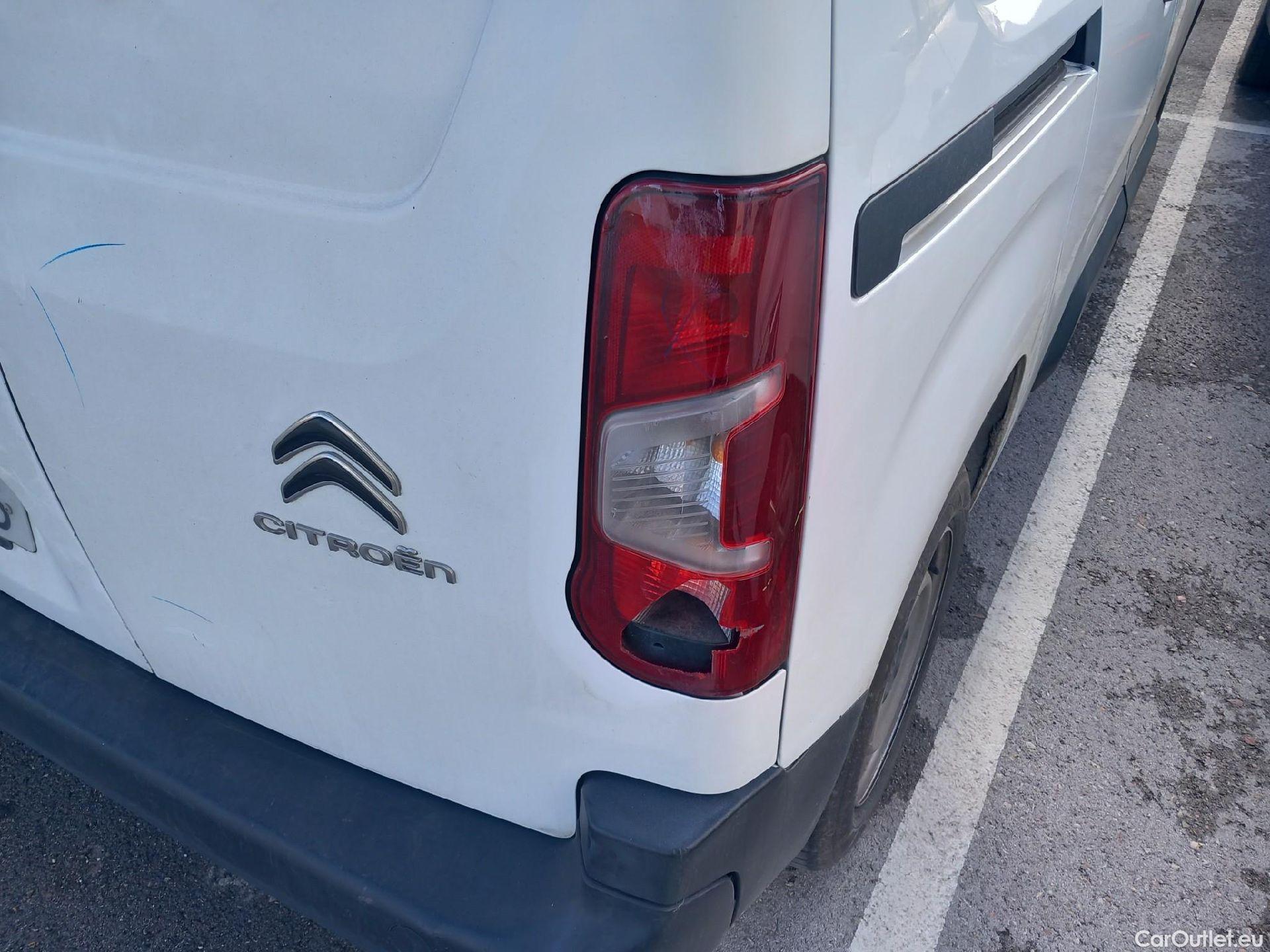  Citroen  Berlingo CITROEN  / 2018 / 3P / furgón derivado de turismo Talla M BlueHDi 100 CONTROL #30