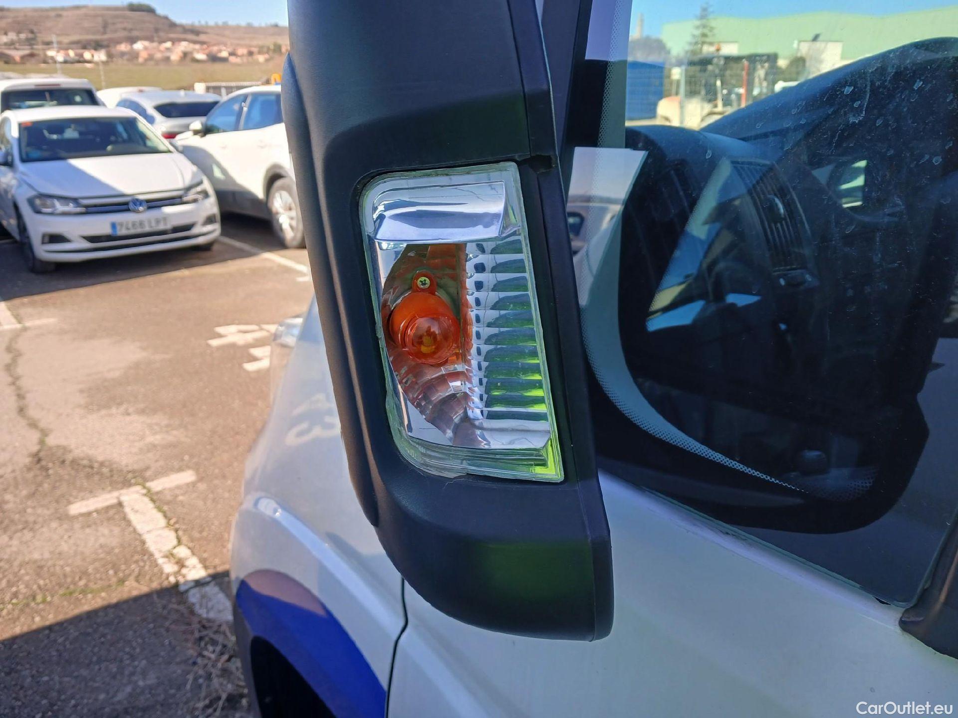  Citroen  Jumper CITROEN  / 2014 / 4P / furgón BlueHDi 103KW (140CV) Furgón 33L2H1 #5