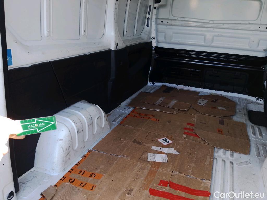  Nissan  Primastar NISSAN  / 2021 / 4P / furgón 2.0dCi 81kW (110CV) L2H1 1,2T Go #25