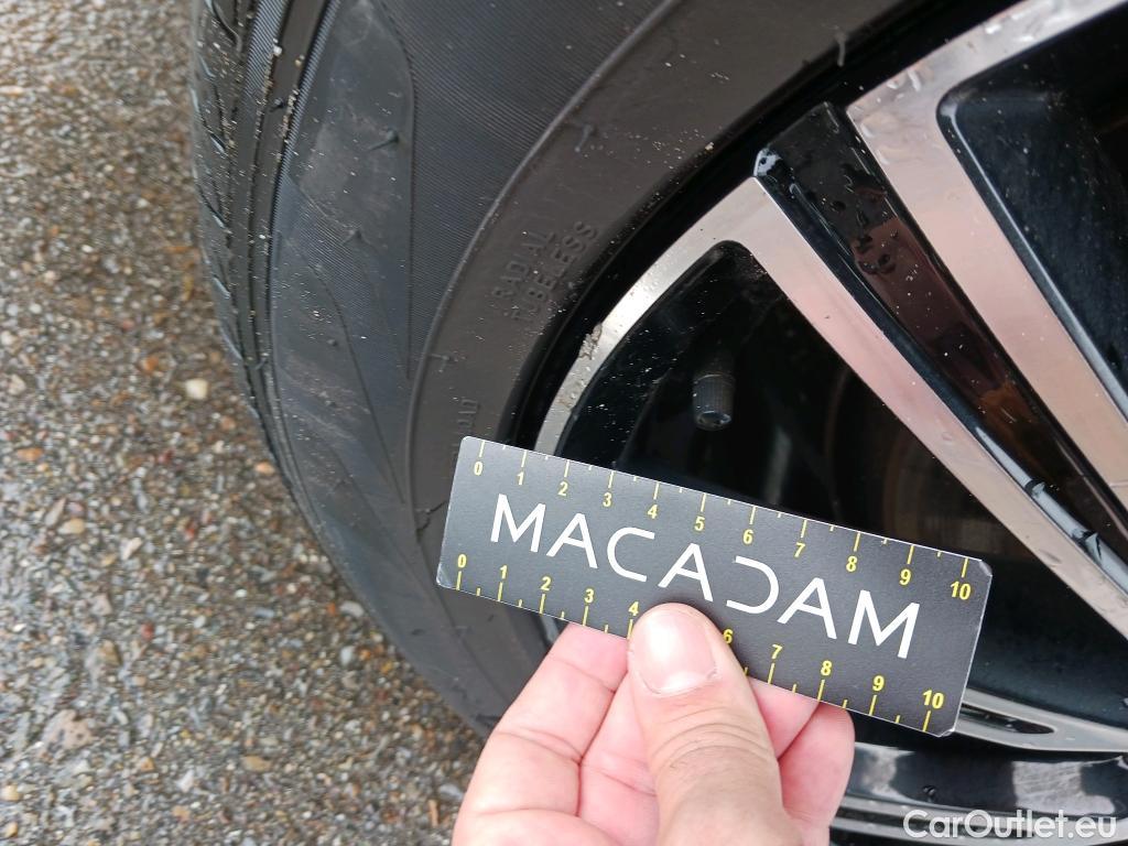  Volvo  XC60 VOLVO  / 2017 / 5P / todoterreno 2.0 T8 AWD Recharge Inscription Auto #33