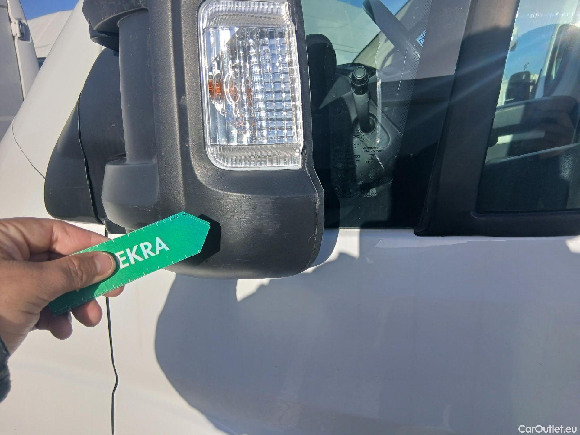  Peugeot  Boxer PEUGEOT  / 2014 / 4P / furgón 330 L1 H1 BHDI 103kW (140CV) S&S 6 V M (CX) #12