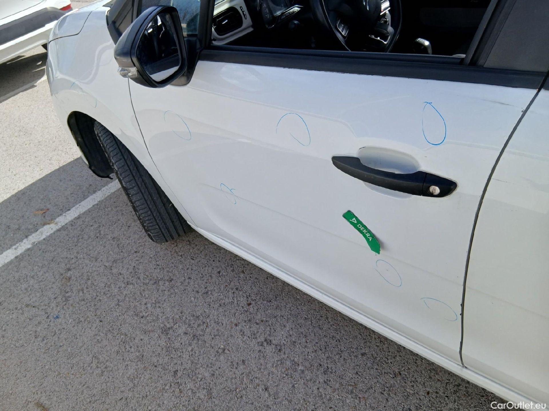  Citroen  C3 CITROEN  / 2016 / 5P / berlina comercial BlueHDi 73KW (100CV) S&S Comercial #14