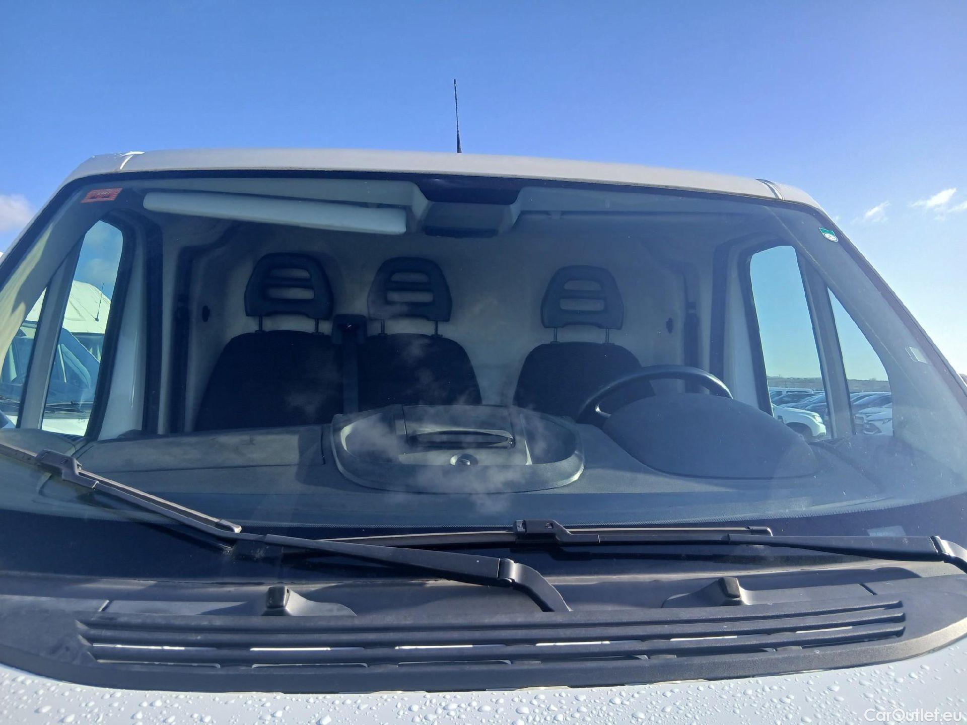  Peugeot  Boxer PEUGEOT  / 2014 / 4P / furgón 330 L1 H1 BHDI 103kW (140CV) S&S 6 V M (CX) #11