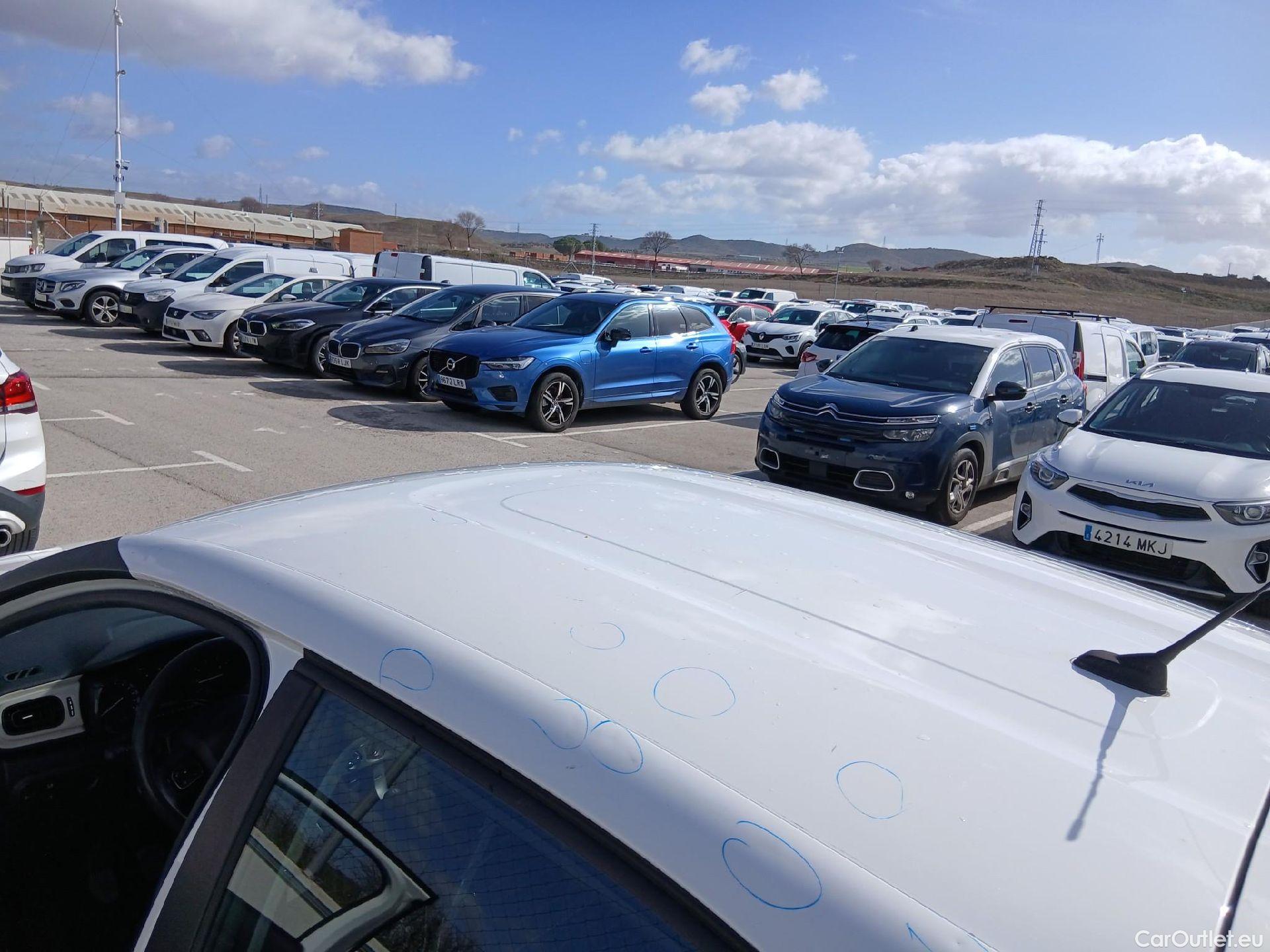  Citroen  C3 CITROEN  / 2016 / 5P / berlina comercial BlueHDi 73KW (100CV) S&S Comercial #22