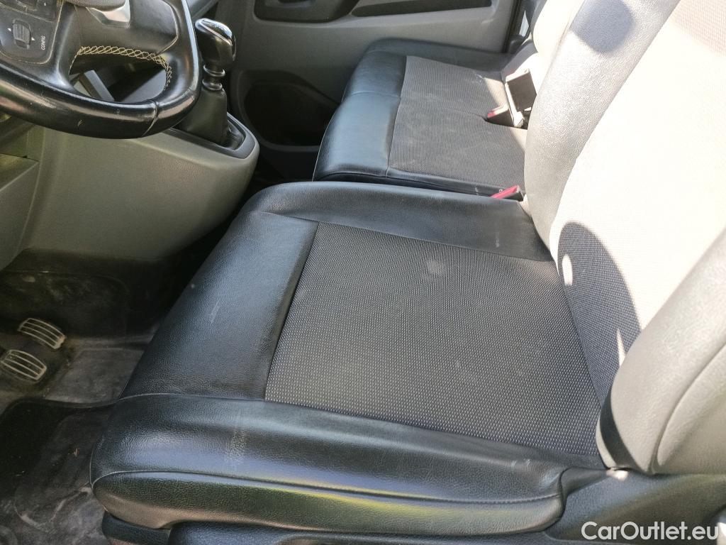  Opel  Vivaro OPEL  / 2019 / 4P / furgón 1.5 Diésel 74kW (100CV) M Std Select #15