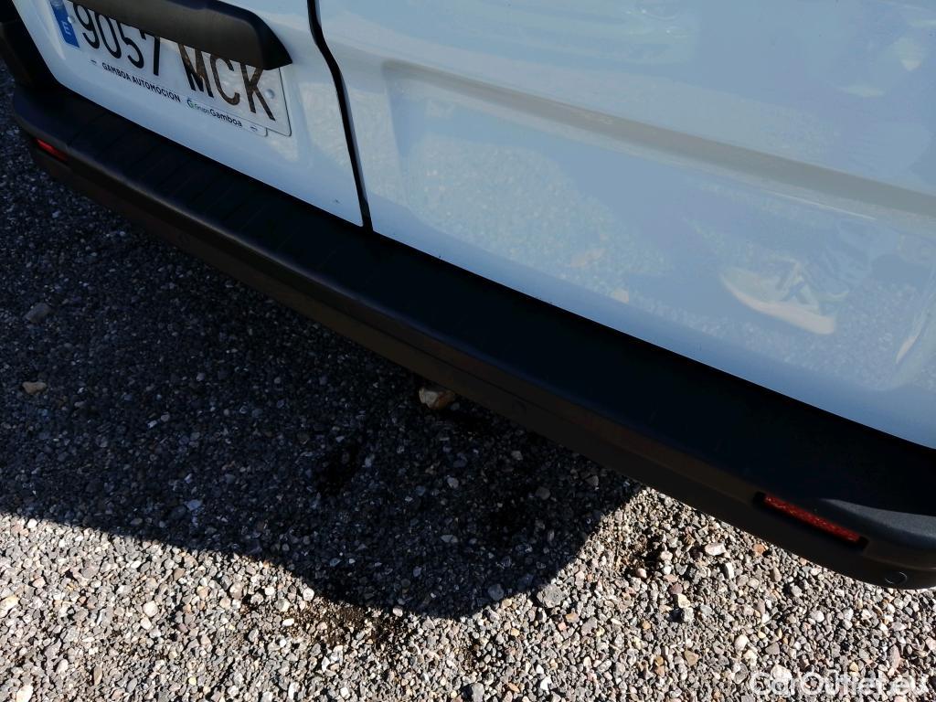  Nissan  Primastar NISSAN  / 2021 / 4P / furgón 2.0dCi 81kW (110CV) L2H1 1,2T Go #19