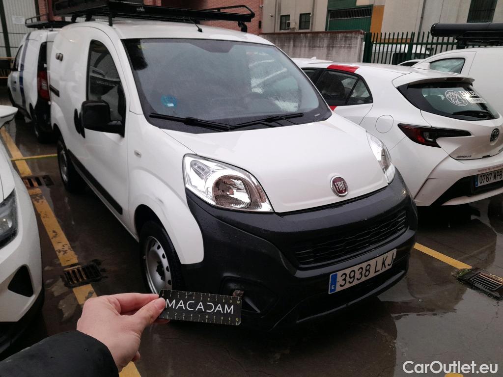  Fiat  Fiorino FIAT  / 2016 / 3P / furgón derivado de turismo Cargo Base 1.4 Natural Power 51kW (70CV)  #16