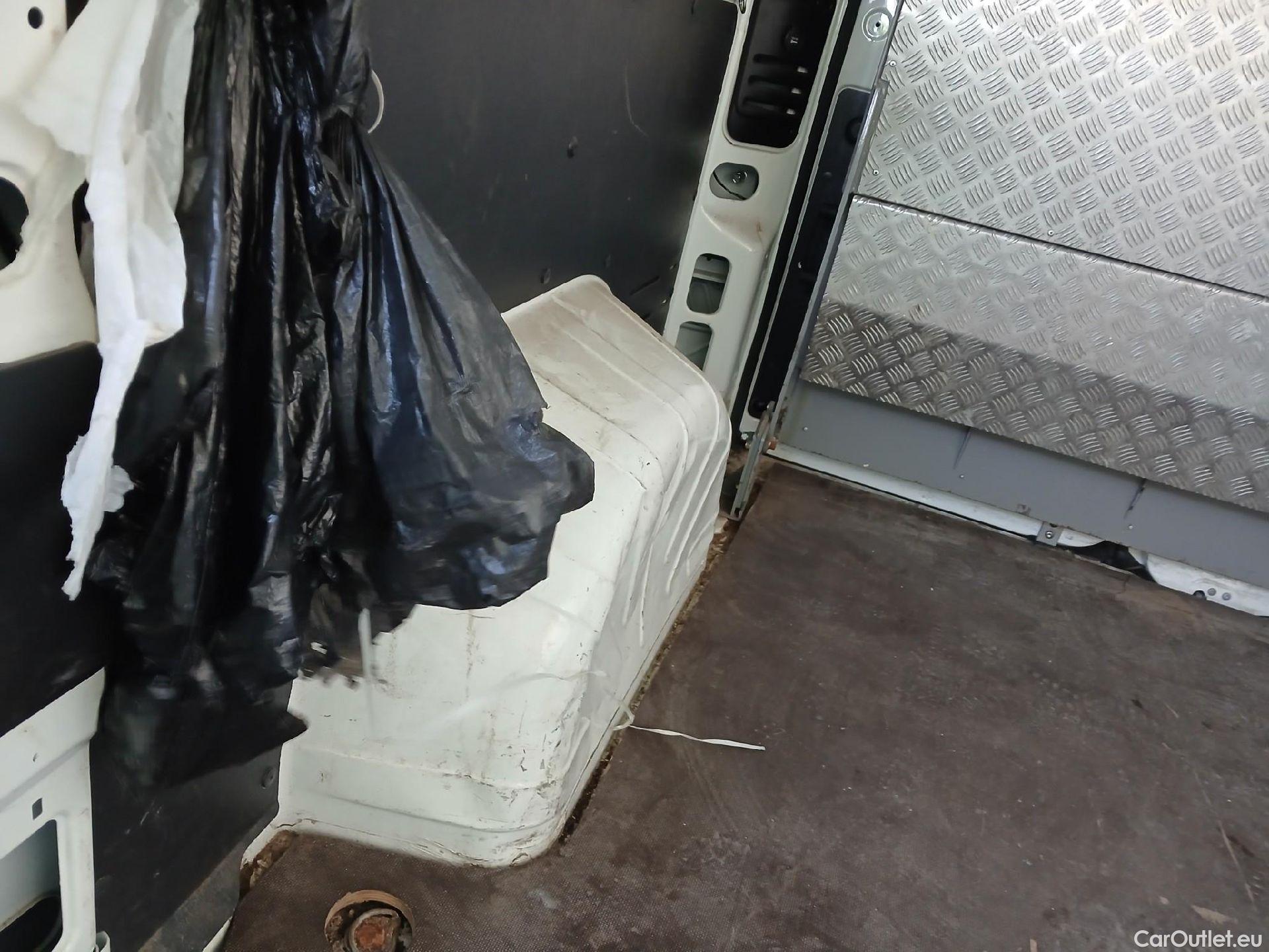  Citroen  Jumper CITROEN  / 2014 / 4P / furgón BlueHDi 103KW (140CV) Furgón 33L2H1 #41