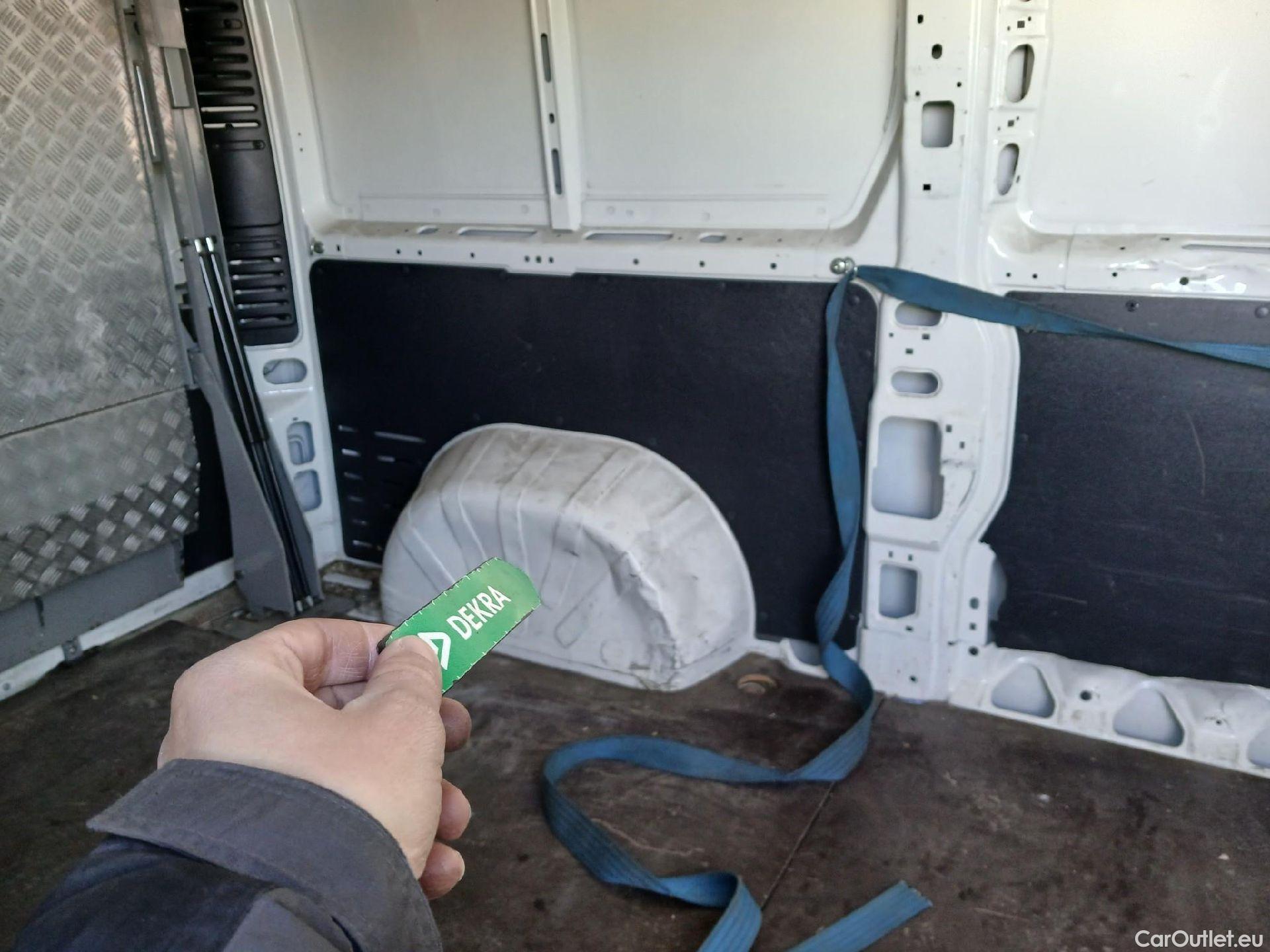  Citroen  Jumper CITROEN  / 2014 / 4P / furgón BlueHDi 103KW (140CV) Furgón 33L2H1 #42