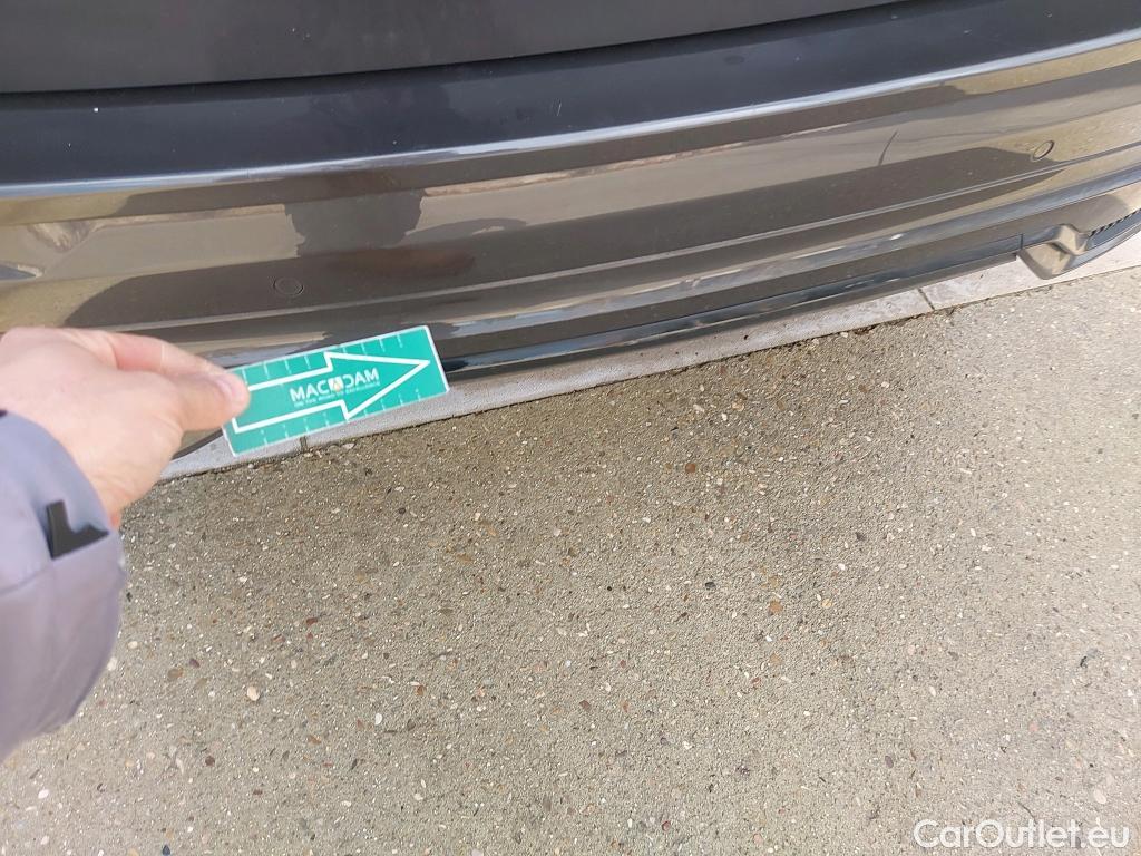  Volvo  XC60 VOLVO  / 2017 / 5P / todoterreno 2.0 B4 D AWD Ultimate Dark Auto #9