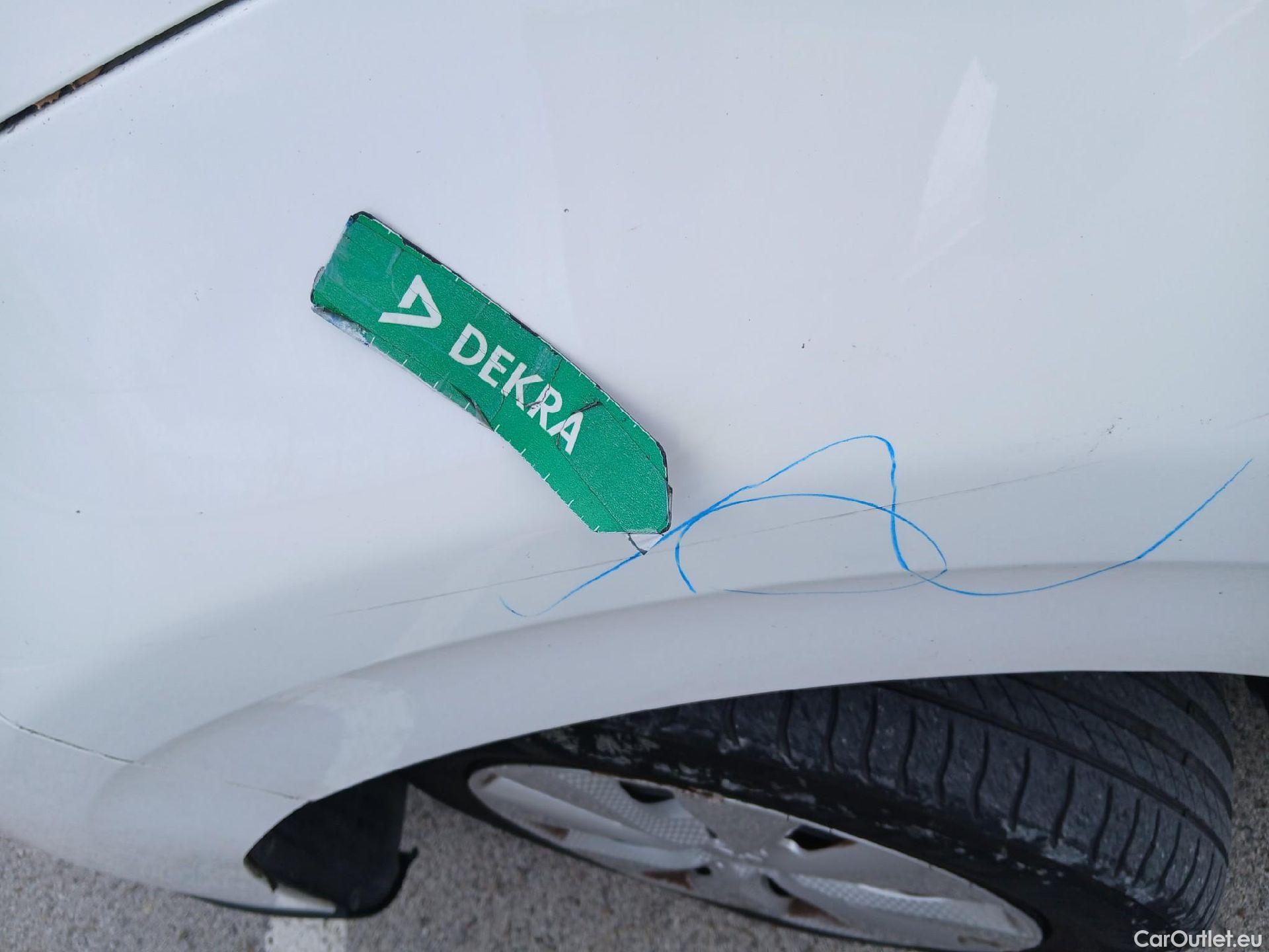  Citroen  C3 CITROEN  / 2016 / 5P / berlina comercial BlueHDi 73KW (100CV) S&S Comercial #11