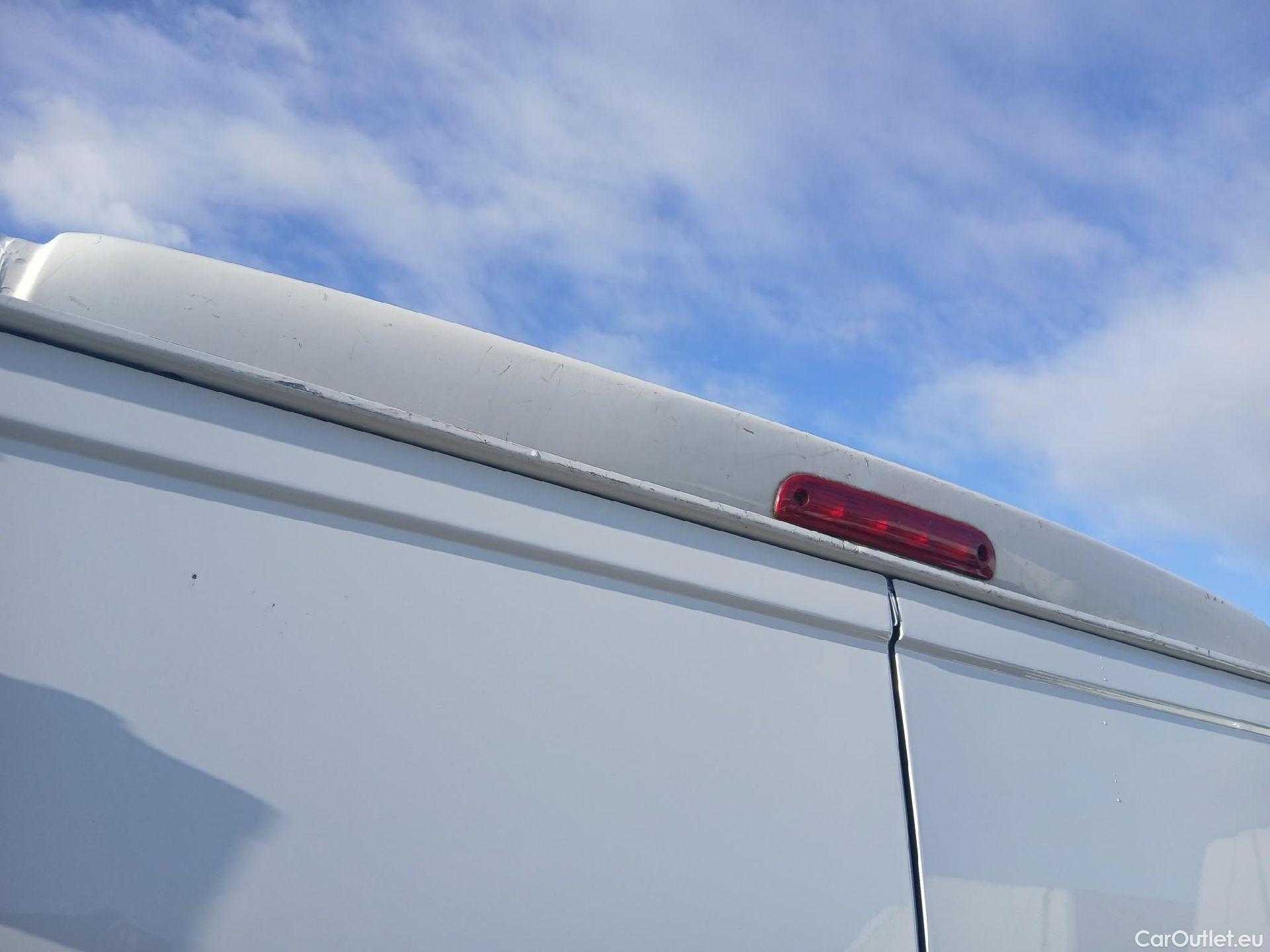  Peugeot  Boxer PEUGEOT  / 2014 / 4P / furgón 330 L1 H1 BHDI 103kW (140CV) S&S 6 V M (CX) #17