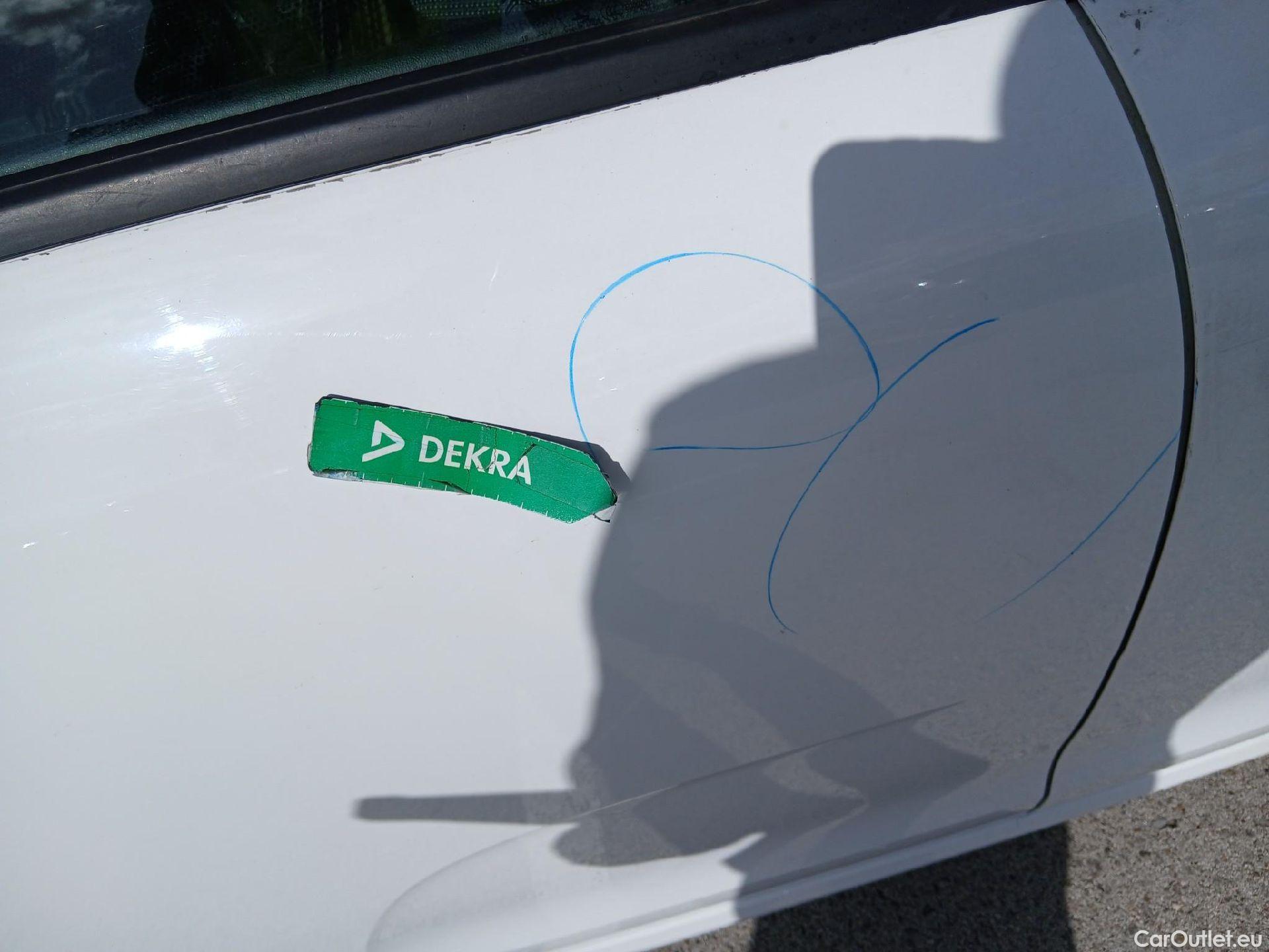  Citroen  C3 CITROEN  / 2016 / 5P / berlina comercial BlueHDi 73KW (100CV) S&S Comercial #43