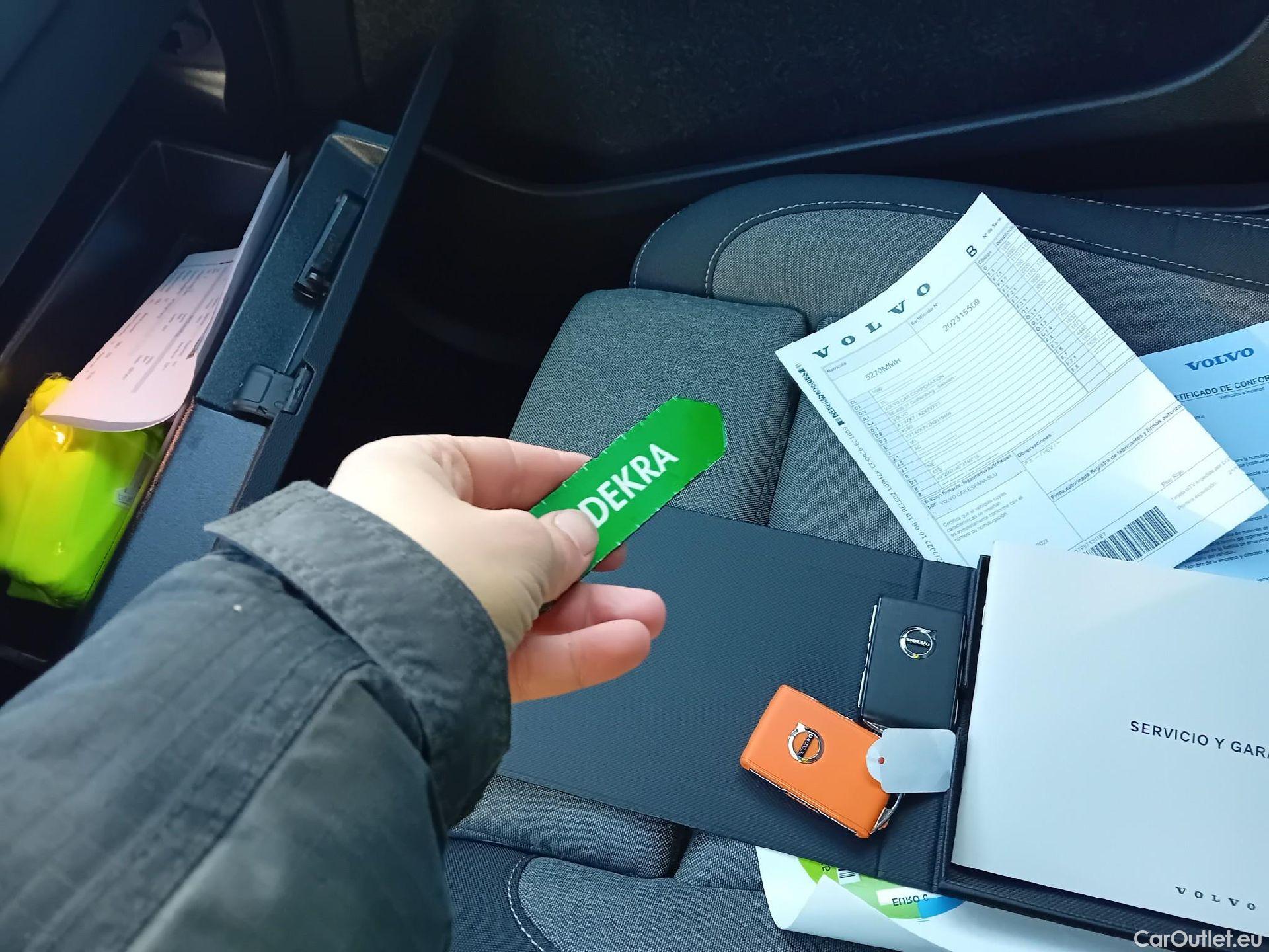  Volvo  XC 40 VOLVO XC40 / 2021 / 5P / todoterreno 2.0 B3 G Plus Dark Auto #1