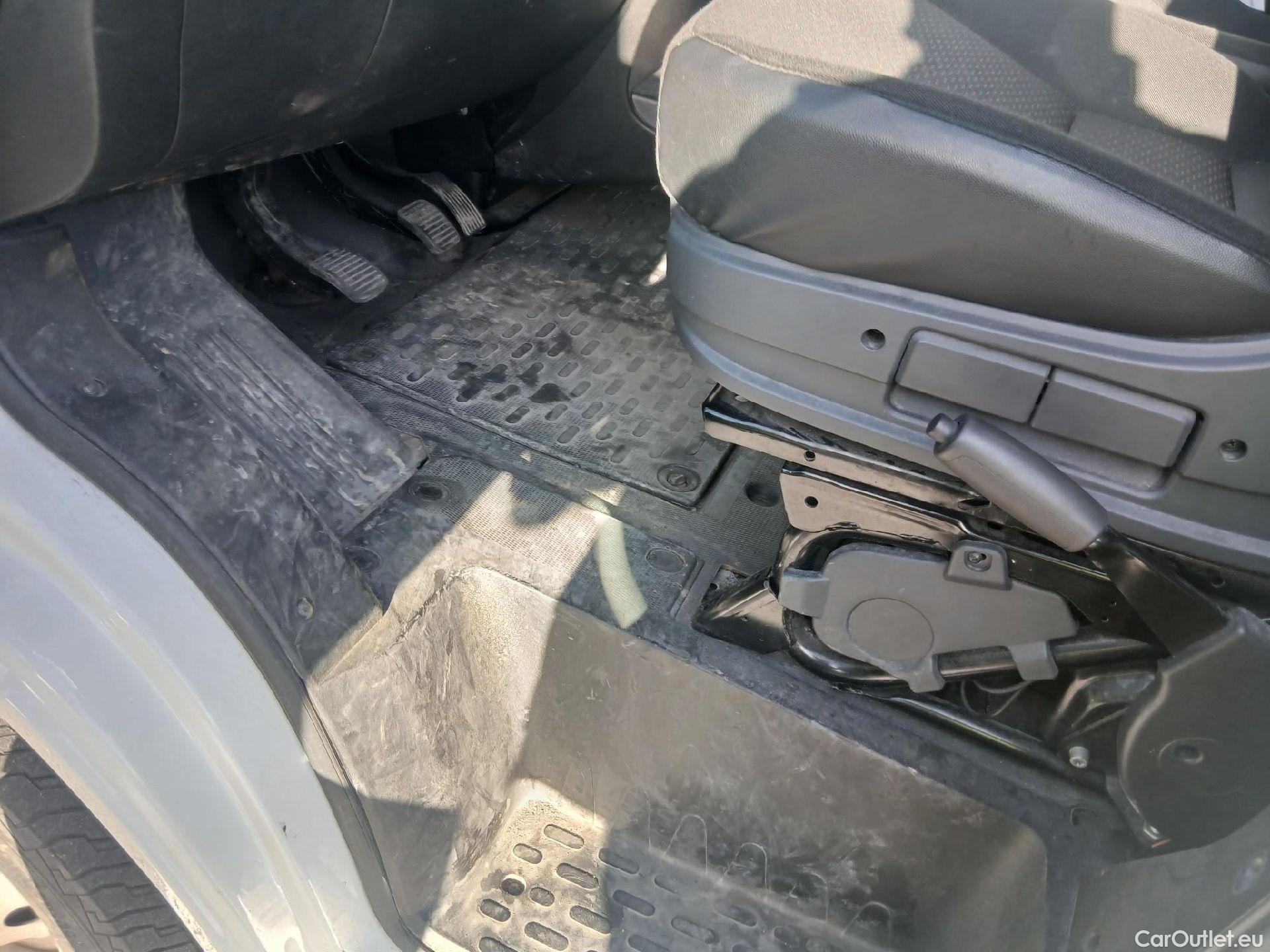  Peugeot  Boxer PEUGEOT  / 2014 / 4P / furgón 330 L1 H1 BHDI 103kW (140CV) S&S 6 V M (CX) #7