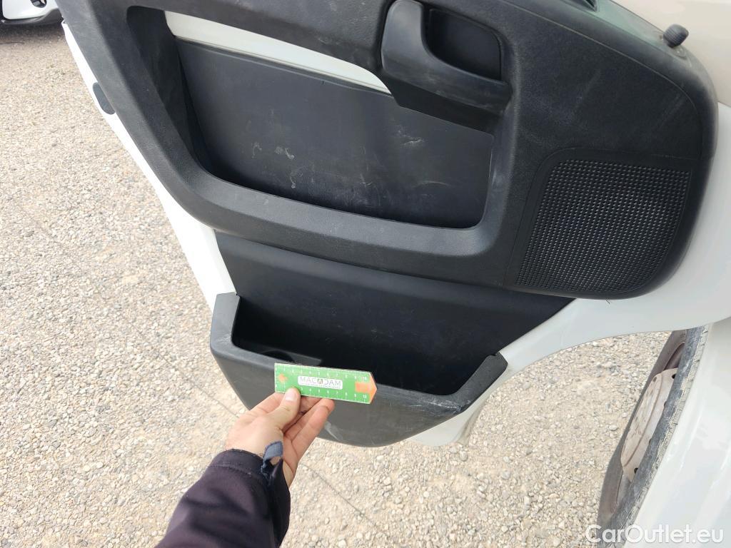  Citroen  Jumper CITROEN  / 2014 / 4P / furgón BlueHDi 88KW (120CV) Furgón 35L3H2 #100