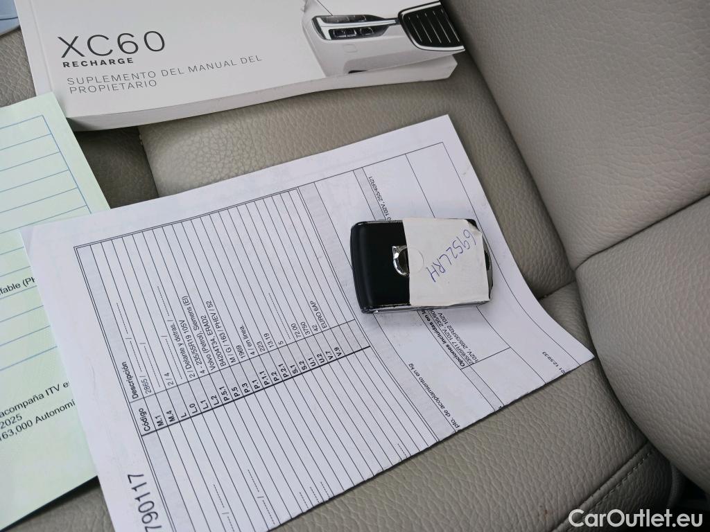  Volvo  XC60 VOLVO  / 2017 / 5P / todoterreno 2.0 T8 AWD Recharge Inscription Auto #3