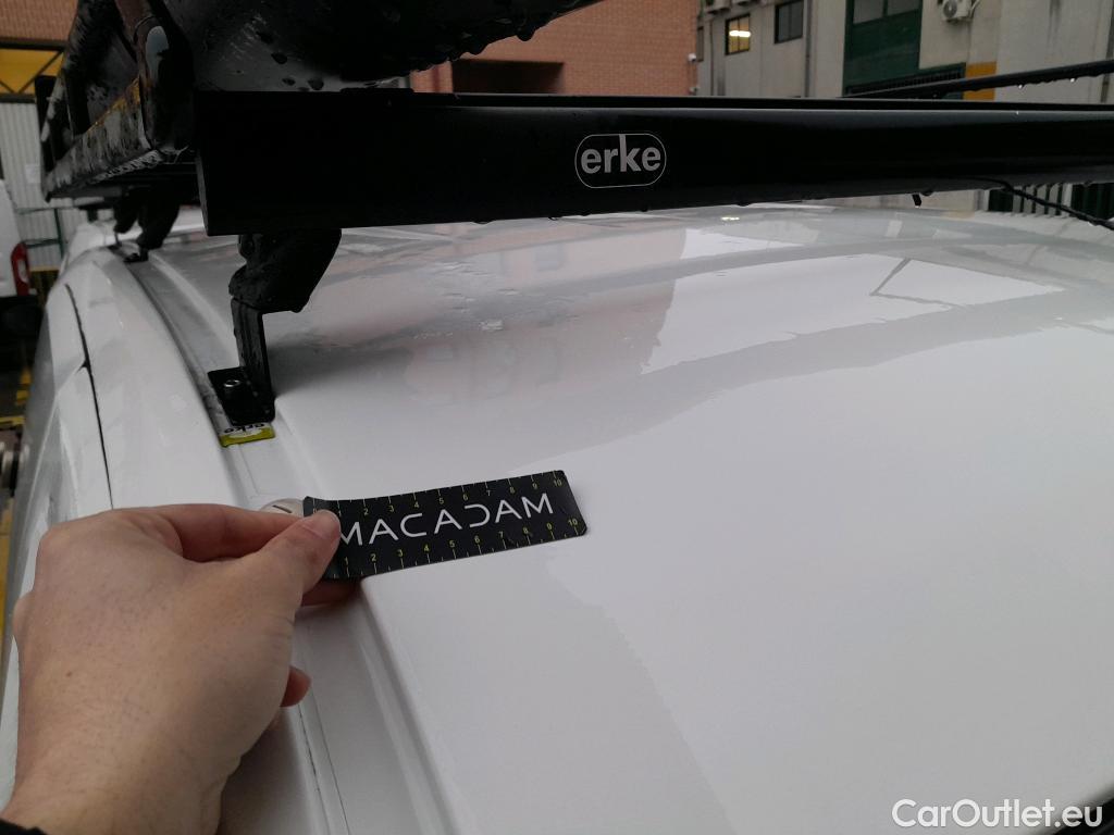  Fiat  Fiorino FIAT  / 2016 / 3P / furgón derivado de turismo Cargo Base 1.4 Natural Power 51kW (70CV)  #2