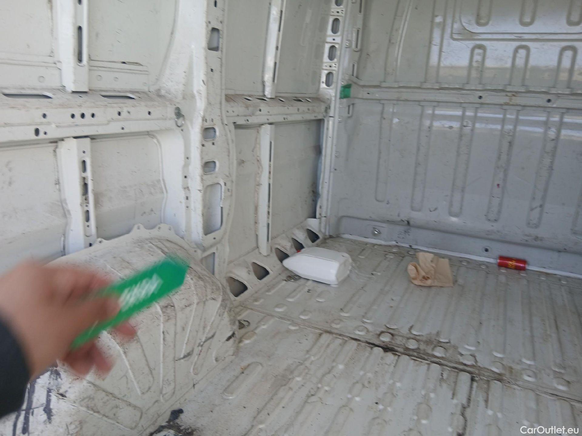  Peugeot  Boxer PEUGEOT  / 2014 / 4P / furgón 330 L1 H1 BHDI 103kW (140CV) S&S 6 V M (CX) #6