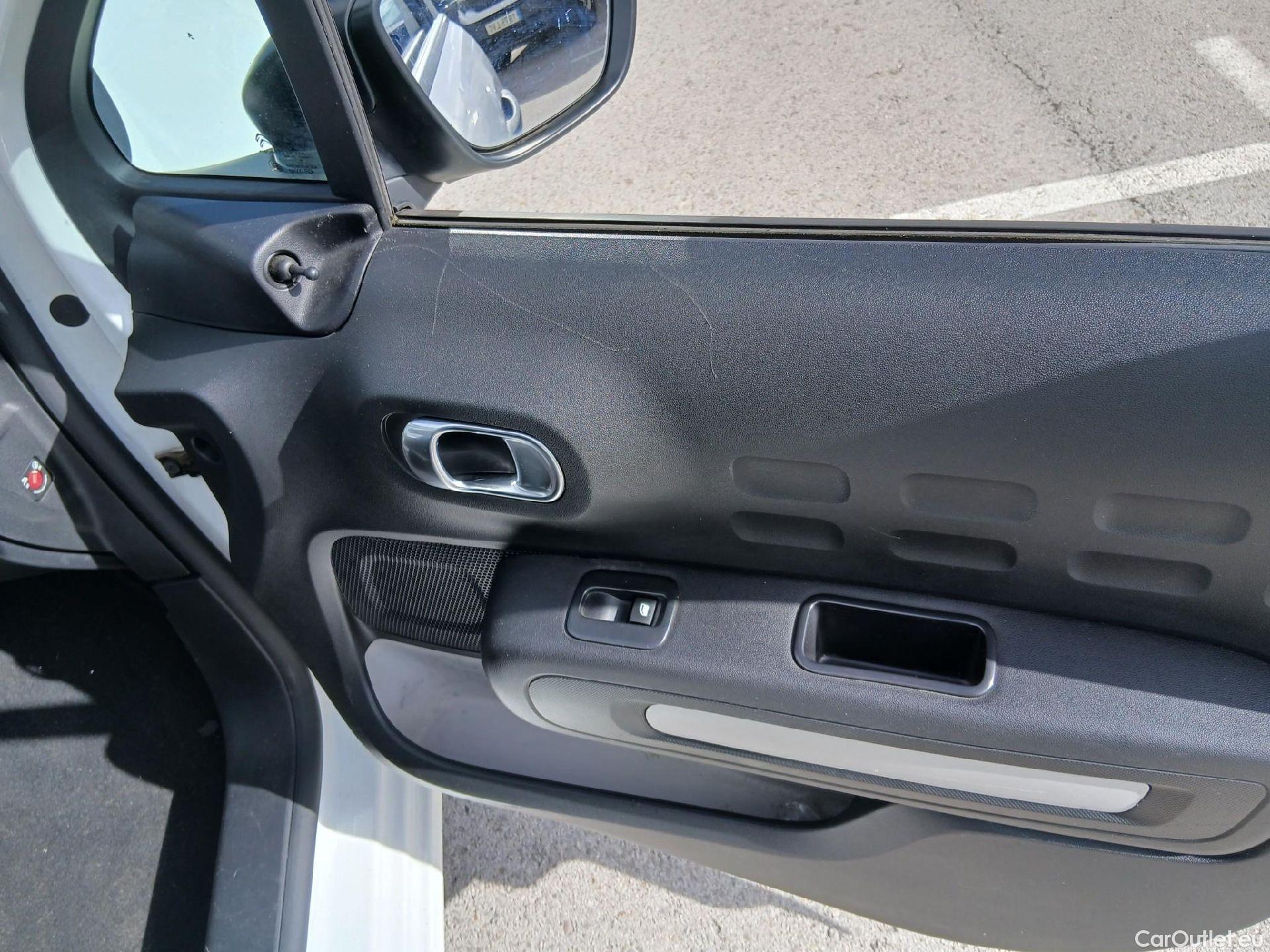  Citroen  C3 CITROEN  / 2016 / 5P / berlina comercial BlueHDi 73KW (100CV) S&S Comercial #47