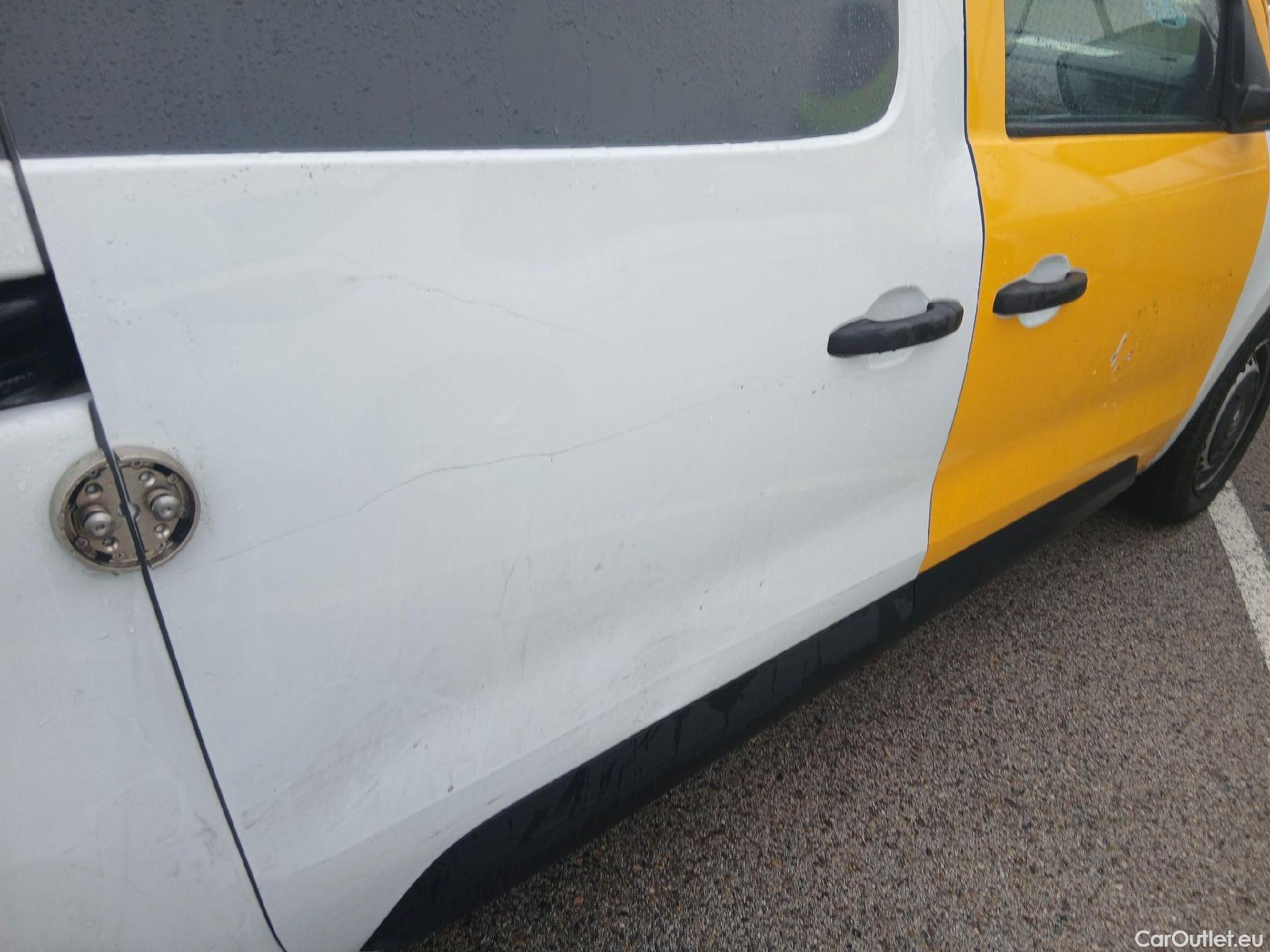  Renault  EXPRESS RENAULT  / 2021 / 4P / furgón derivado de turismo Confort 1.5 Blue dCi 70 kW (95 cv) #31