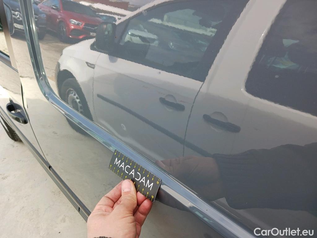  Volkswagen  Caddy VOLKSWAGEN  / 2015 / 4P / furgón derivado de turismo Profesional Maxi Furgón 1.4 TGI 81kW BM #3