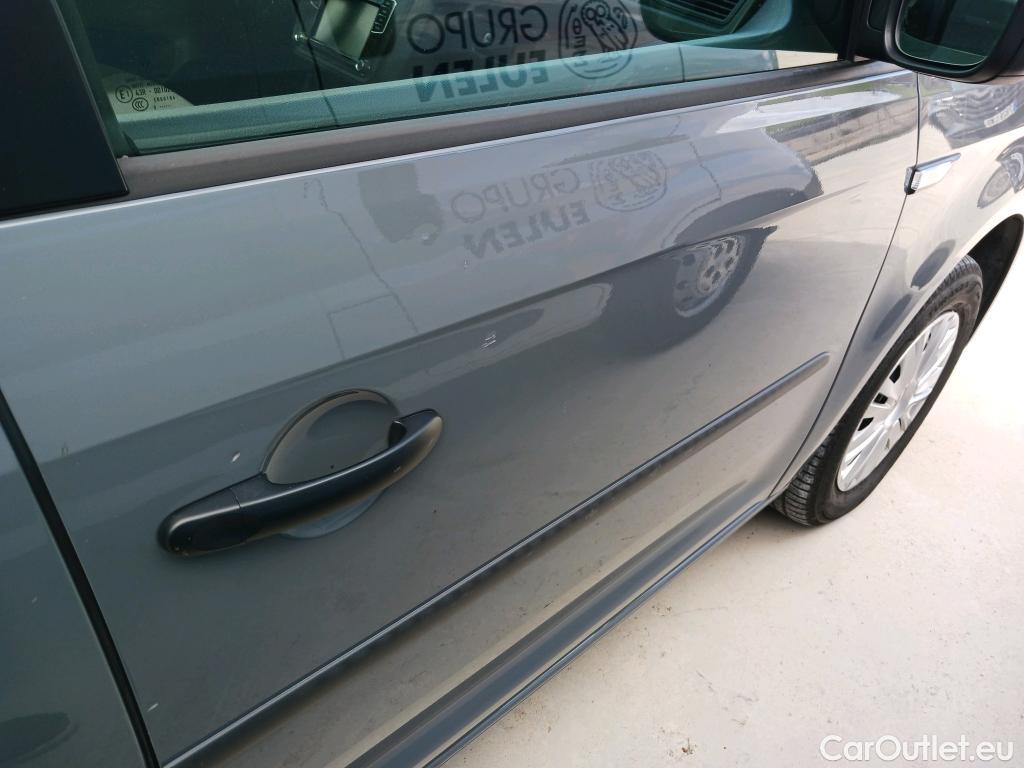  Volkswagen  Caddy VOLKSWAGEN  / 2015 / 4P / furgón derivado de turismo Profesional Maxi Furgón 1.4 TGI 81kW BM #33