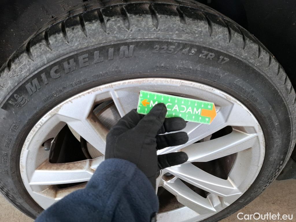  Audi  A3 AUDI  Sportback / 2020 / 5P / Berline 40 TFSI e 204 S Tronic Business Line #14