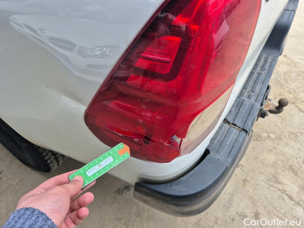  Toyota  Hilux TOYOTA  / 2020 / 4P / pickup 2.4 D-4D Cabina Doble GX #4