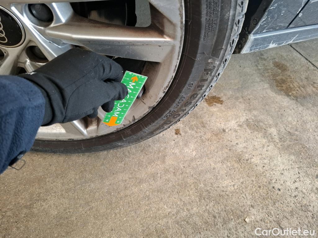  Audi  A3 AUDI  Sportback / 2020 / 5P / Berline 40 TFSI e 204 S Tronic Business Line #4