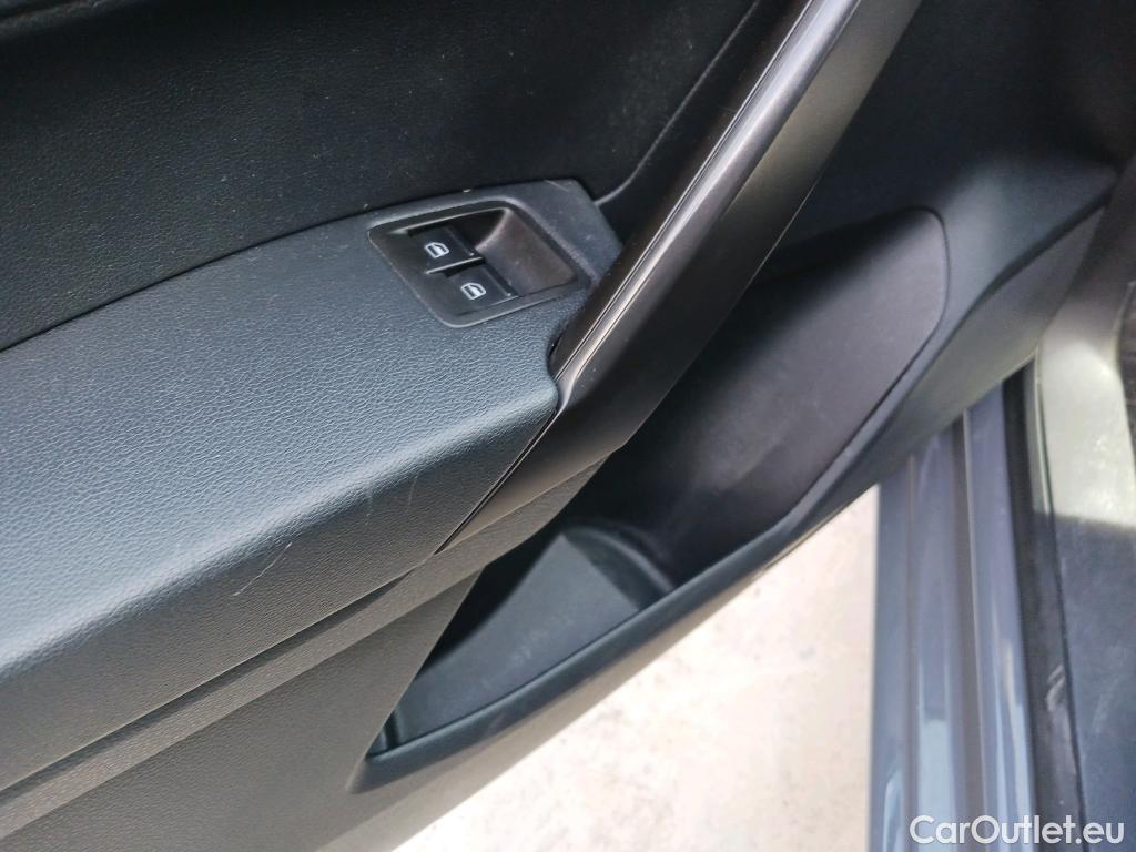  Volkswagen  Caddy VOLKSWAGEN  / 2015 / 4P / furgón derivado de turismo Profesional Maxi Furgón 1.4 TGI 81kW BM #28