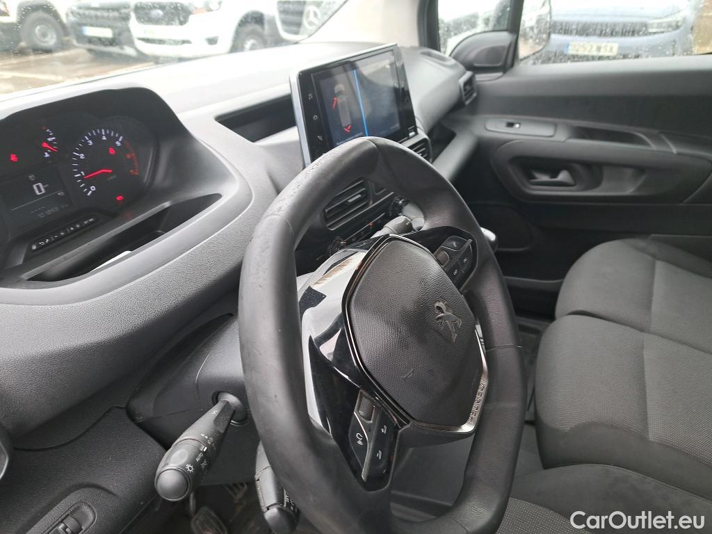 Peugeot  Partner PEUGEOT  / 2018 / 4P / furgón derivado de turismo Premium Standard 600kg BlueHDi 73kW #53