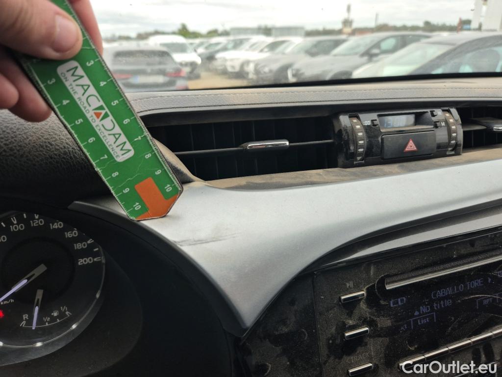  Toyota  Hilux TOYOTA  / 2020 / 4P / pickup 2.4 D-4D Cabina Doble GX #22