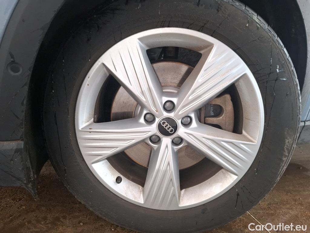  Audi  Q4 E-Tron  40 e-tron Executive 82kWh BVA #11