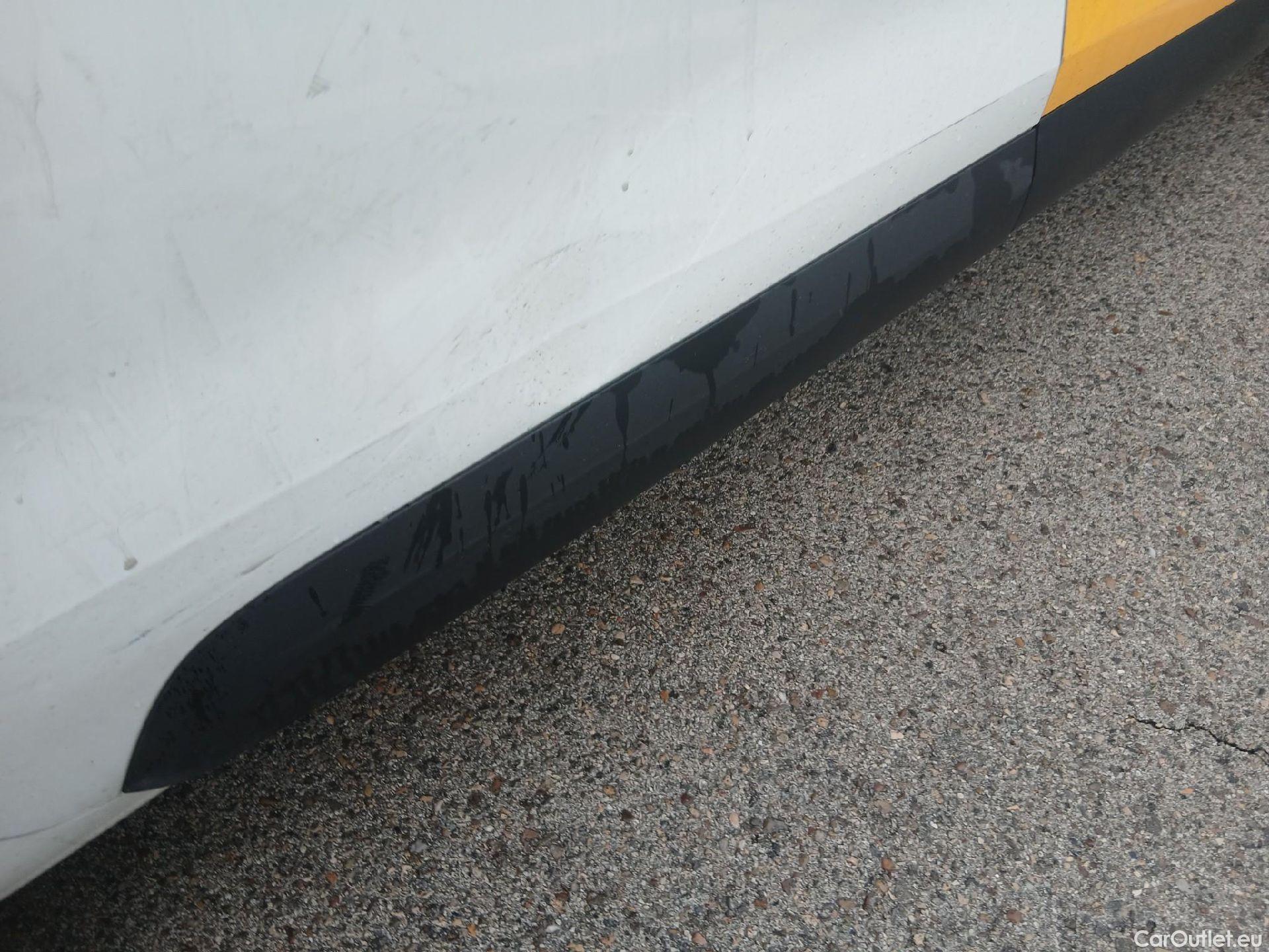  Renault  EXPRESS RENAULT  / 2021 / 4P / furgón derivado de turismo Confort 1.5 Blue dCi 70 kW (95 cv) #32