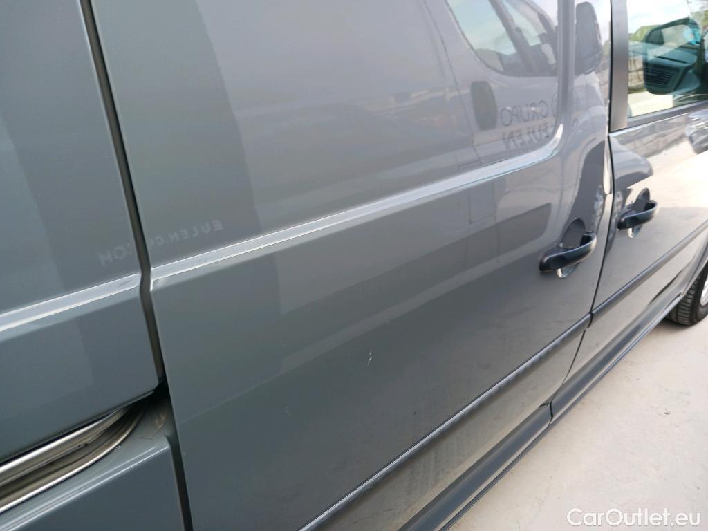  Volkswagen  Caddy VOLKSWAGEN  / 2015 / 4P / furgón derivado de turismo Profesional Maxi Furgón 1.4 TGI 81kW BM #35