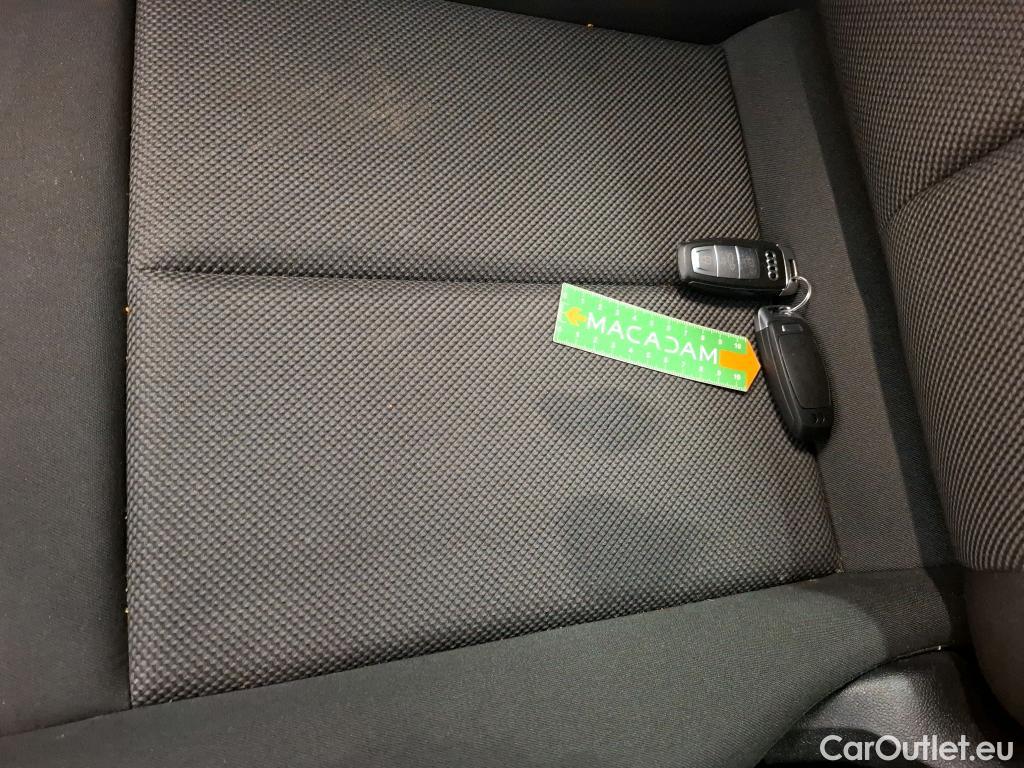  Audi  A3 AUDI  Sportback / 2020 / 5P / Berline 40 TFSI e 204 S Tronic Business Line #23