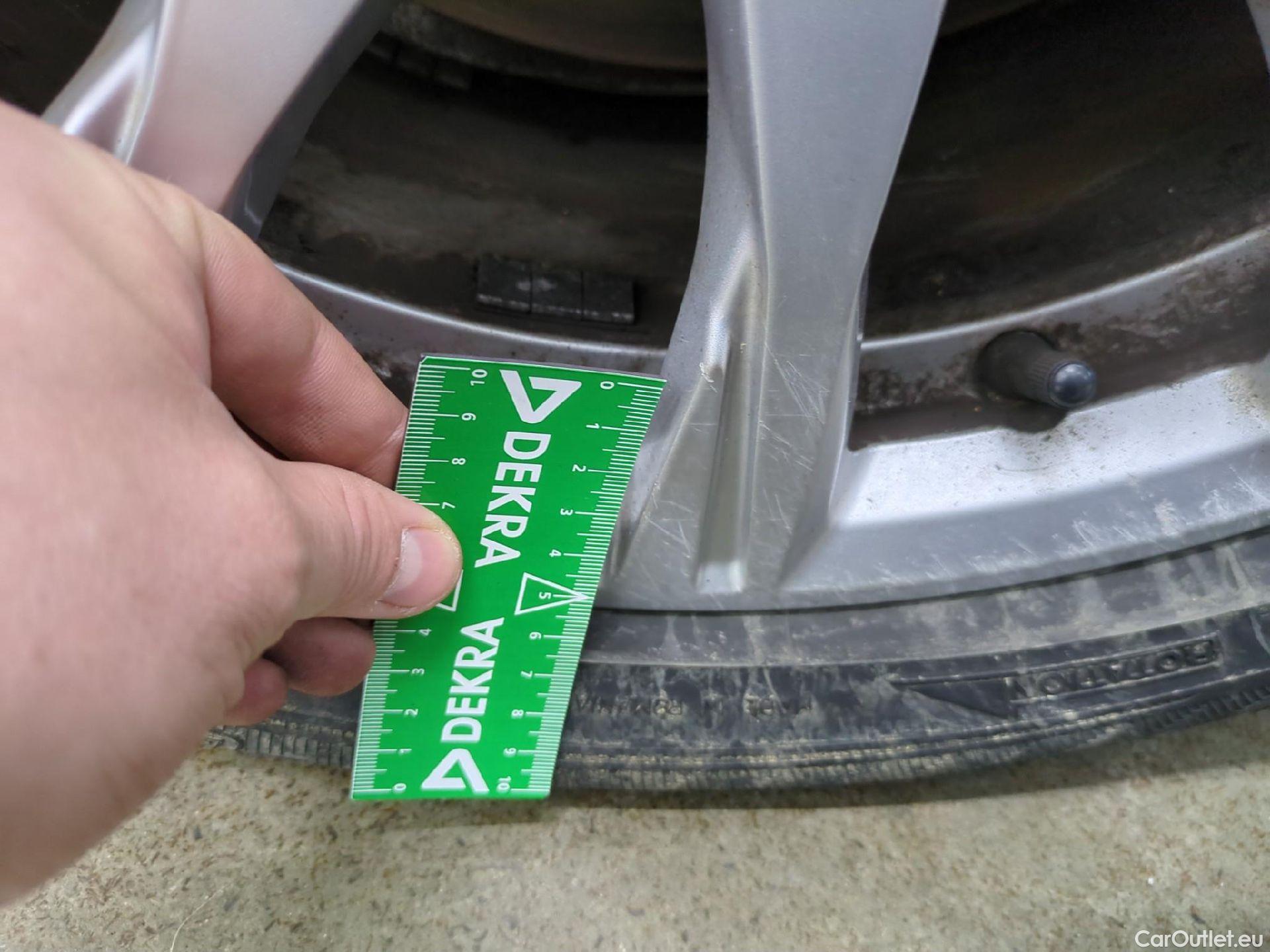  Audi  A4 AUDI  / 2019 / 4P / Berline 30 TDI 136 S tronic Business Line #6