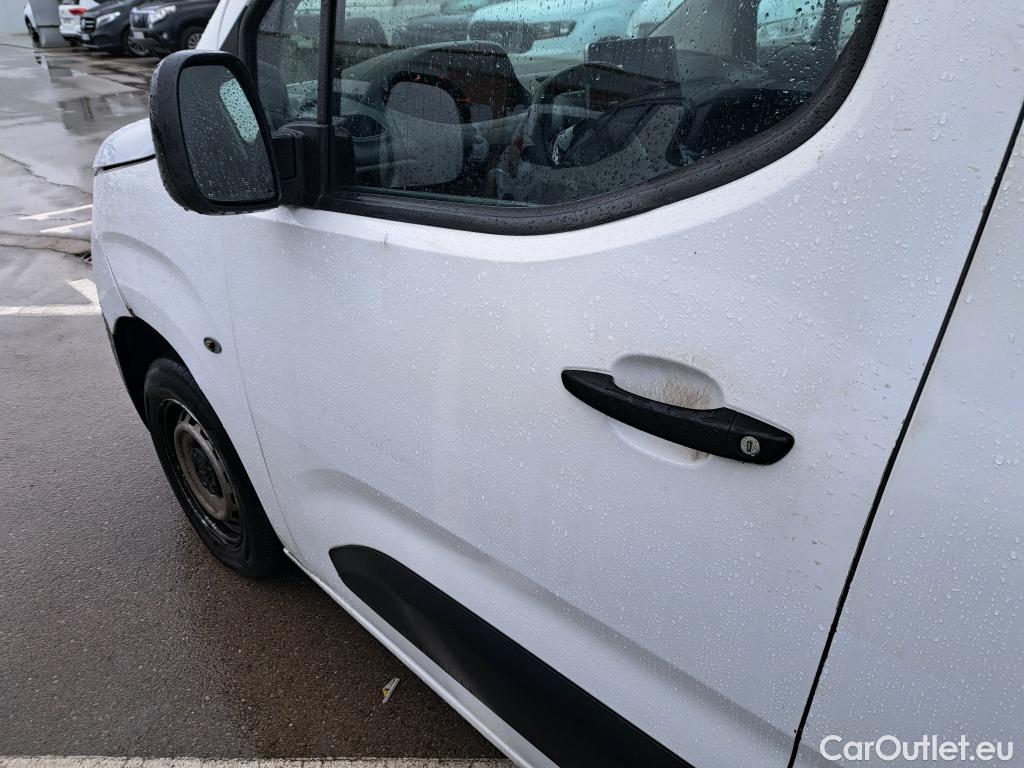  Peugeot  Partner PEUGEOT  / 2018 / 4P / furgón derivado de turismo Premium Standard 600kg BlueHDi 73kW #33